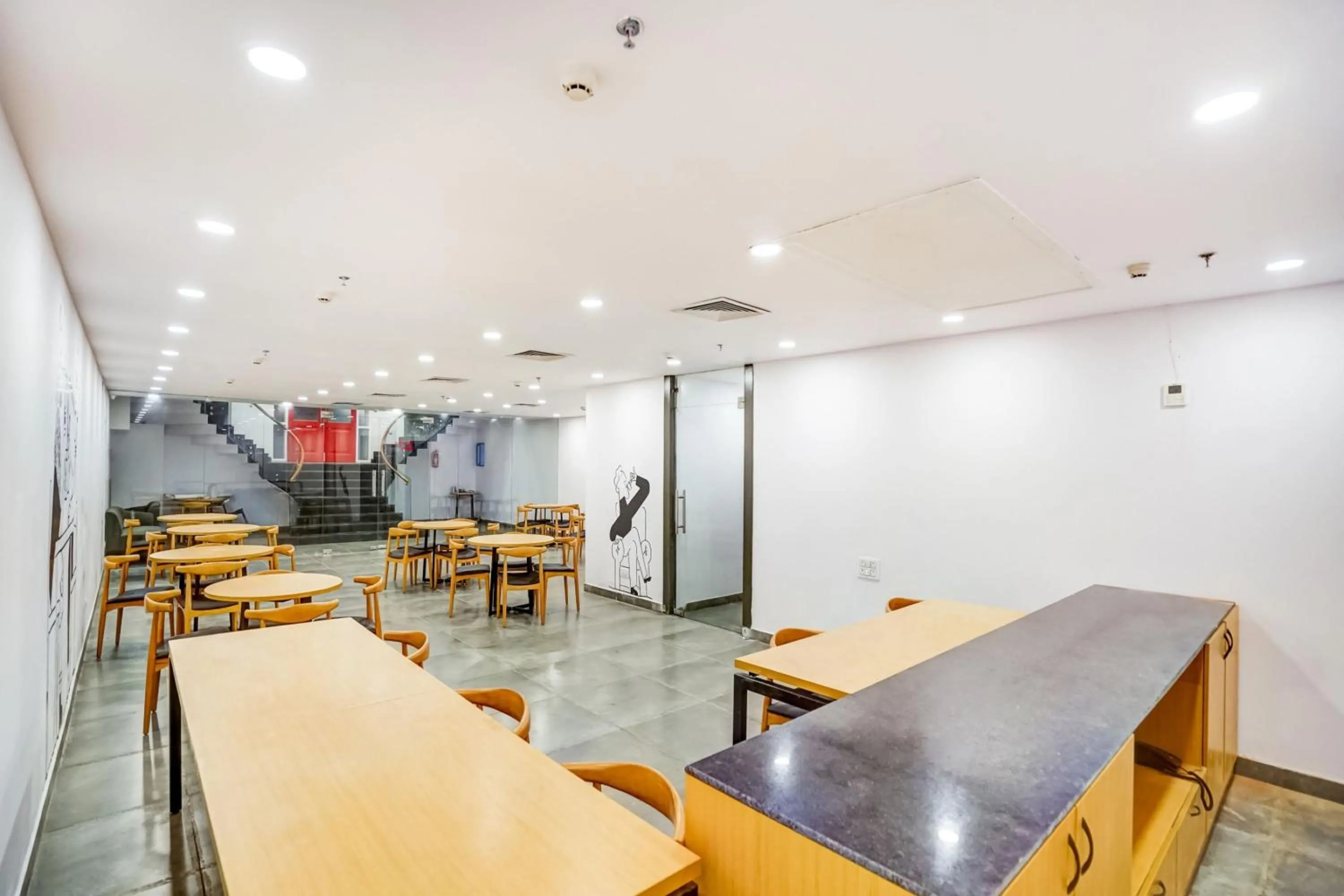Restaurant/places to eat in Super Townhouse Sector 19 Fun Republic Mall Indiranagar