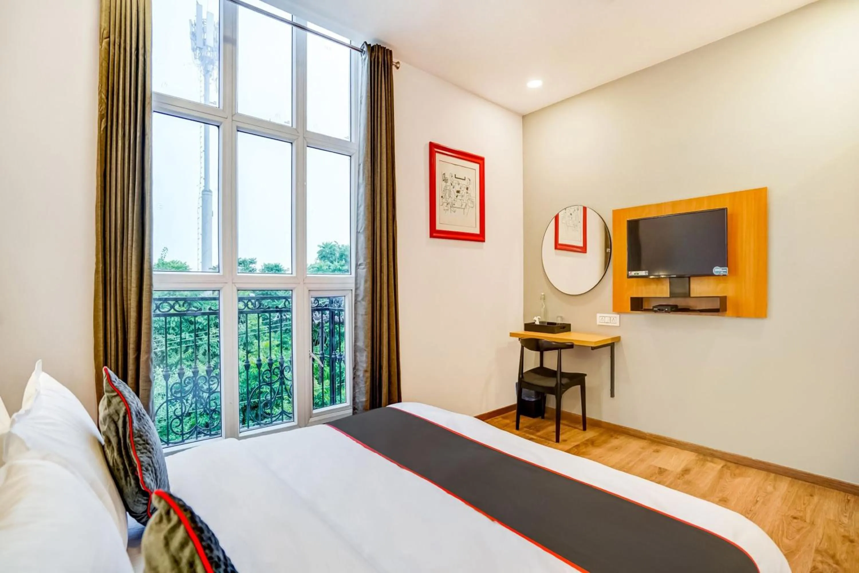 Bedroom, Bed in Super Townhouse Sector 19 Fun Republic Mall Indiranagar