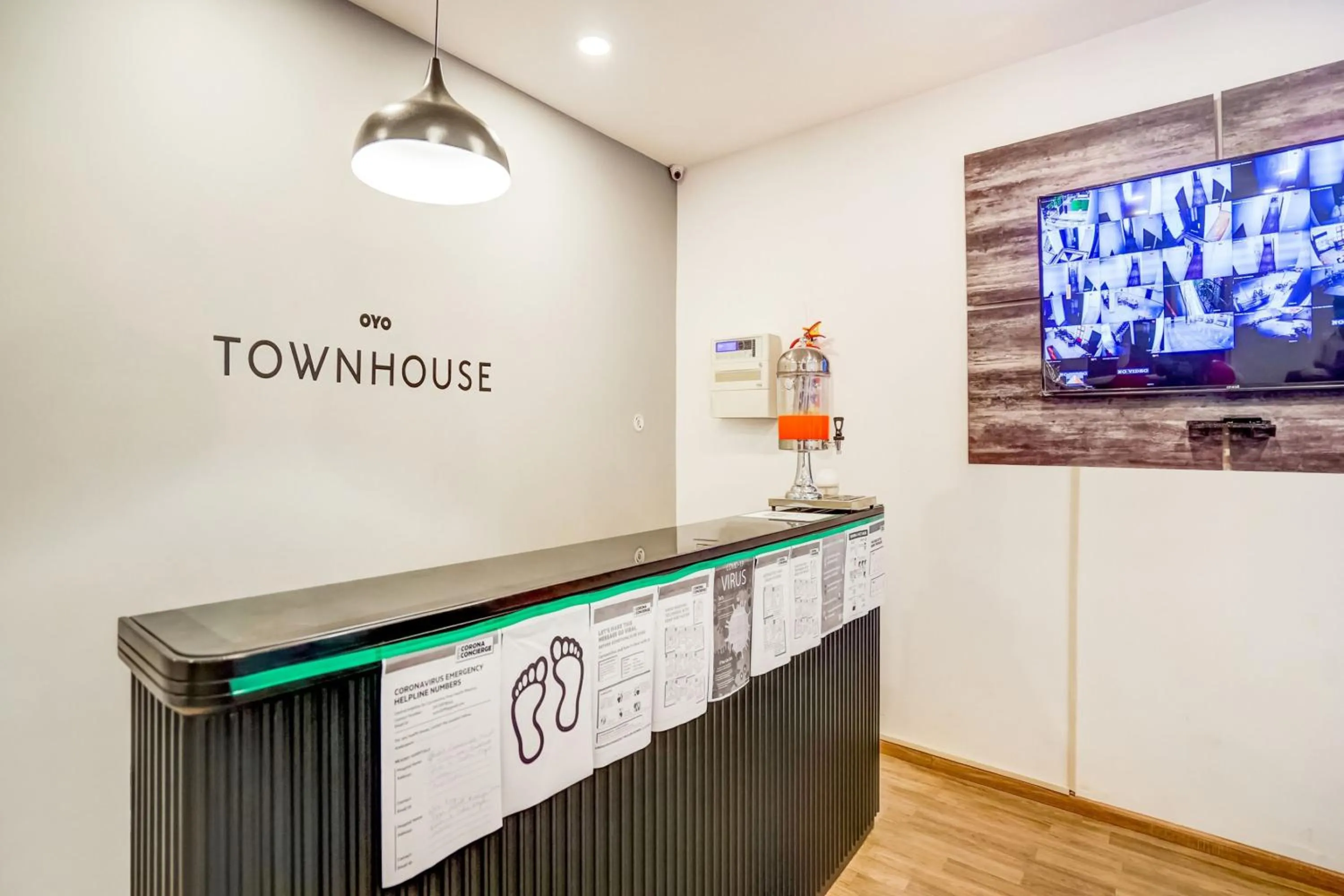 Lobby or reception in Super Townhouse Sector 19 Fun Republic Mall Indiranagar