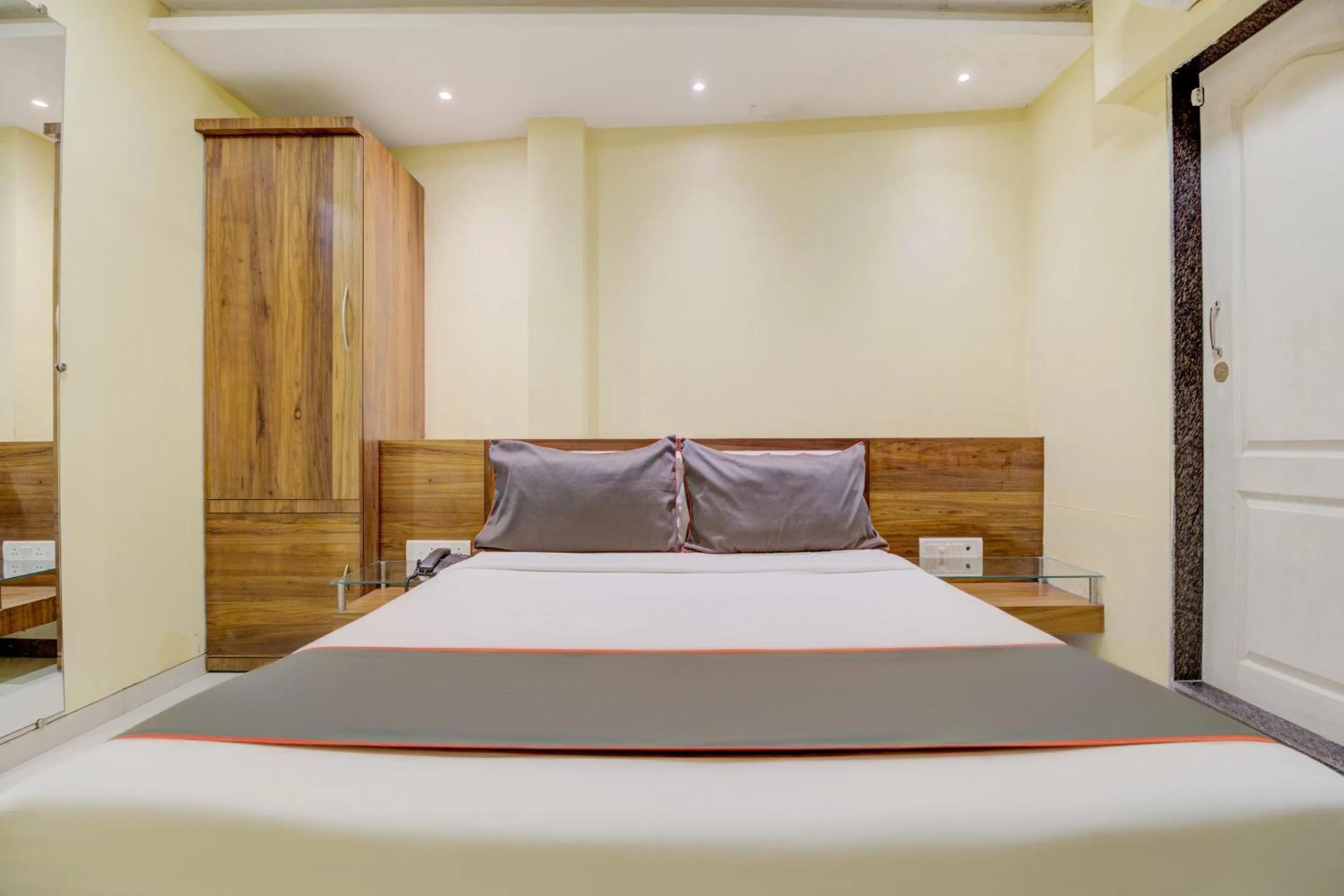 Bedroom, Bed in Hotel O Address Inn