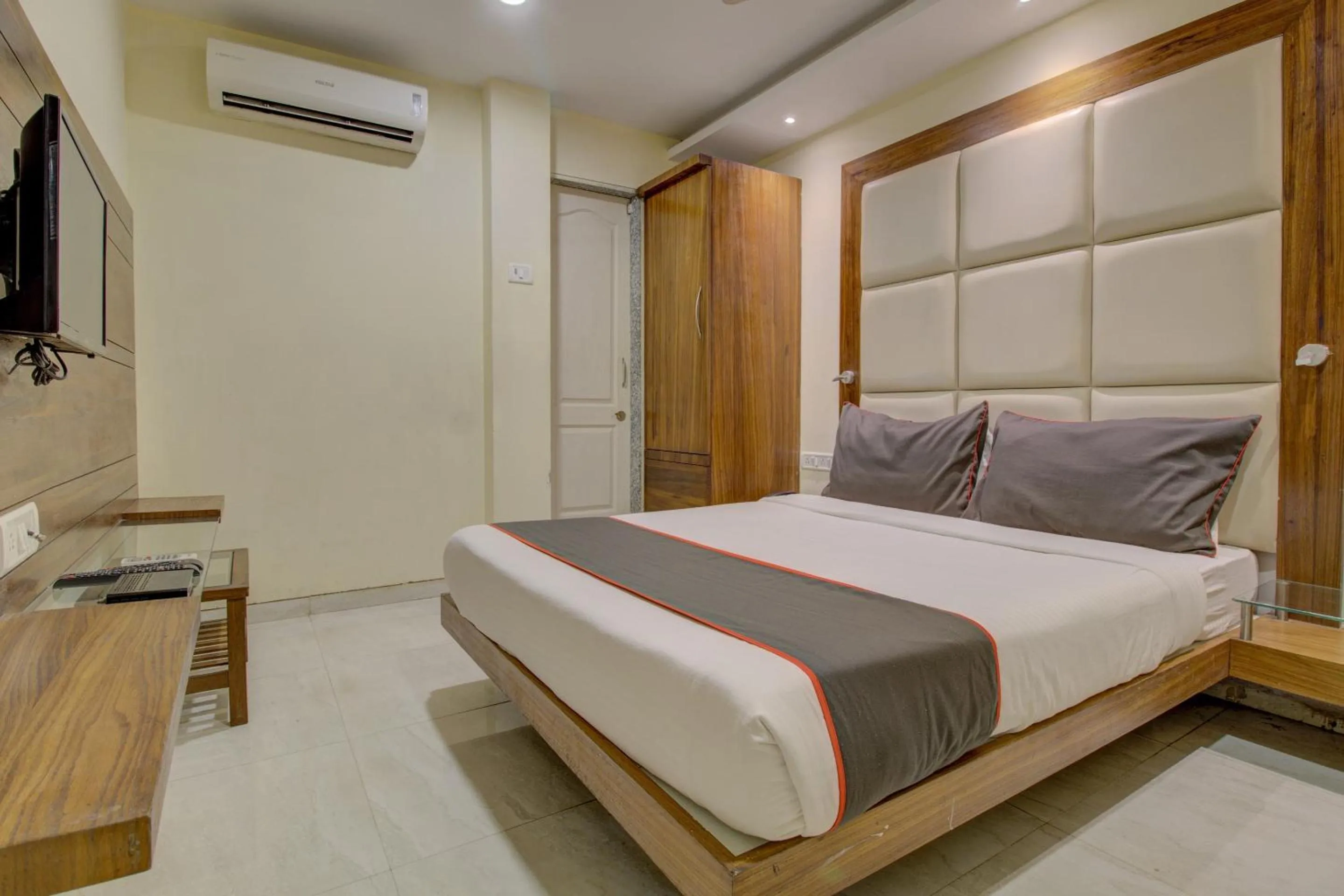 Bedroom, Bed in Hotel O Address Inn