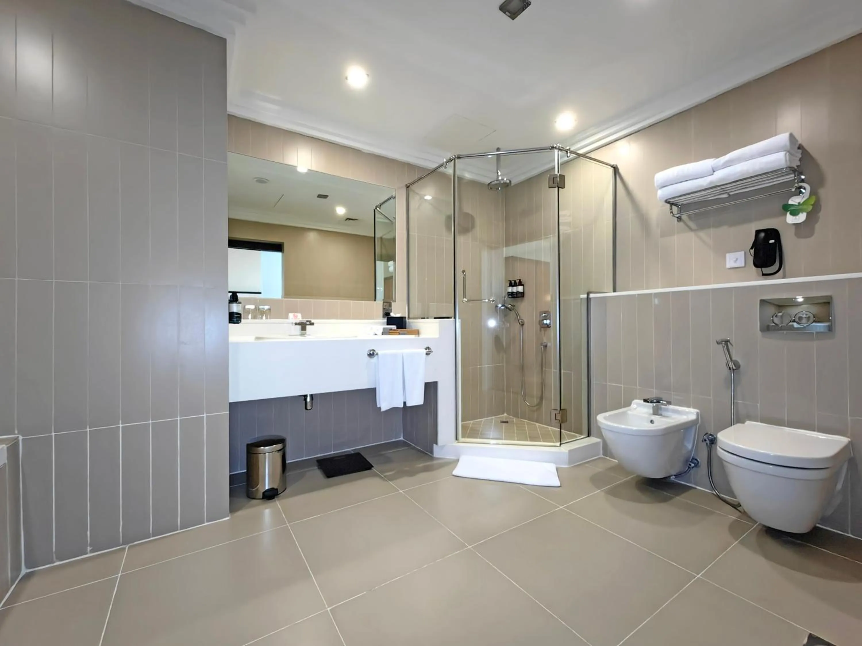 Bathroom in Millennium Airport Hotel Dubai