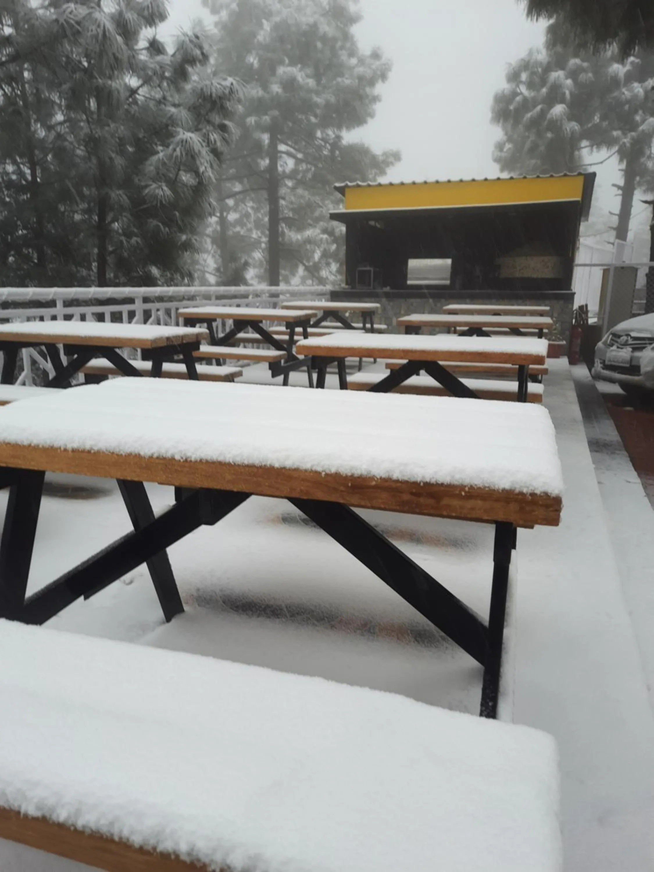 Seating area in juSTa Mukteshwar Retreat & Spa