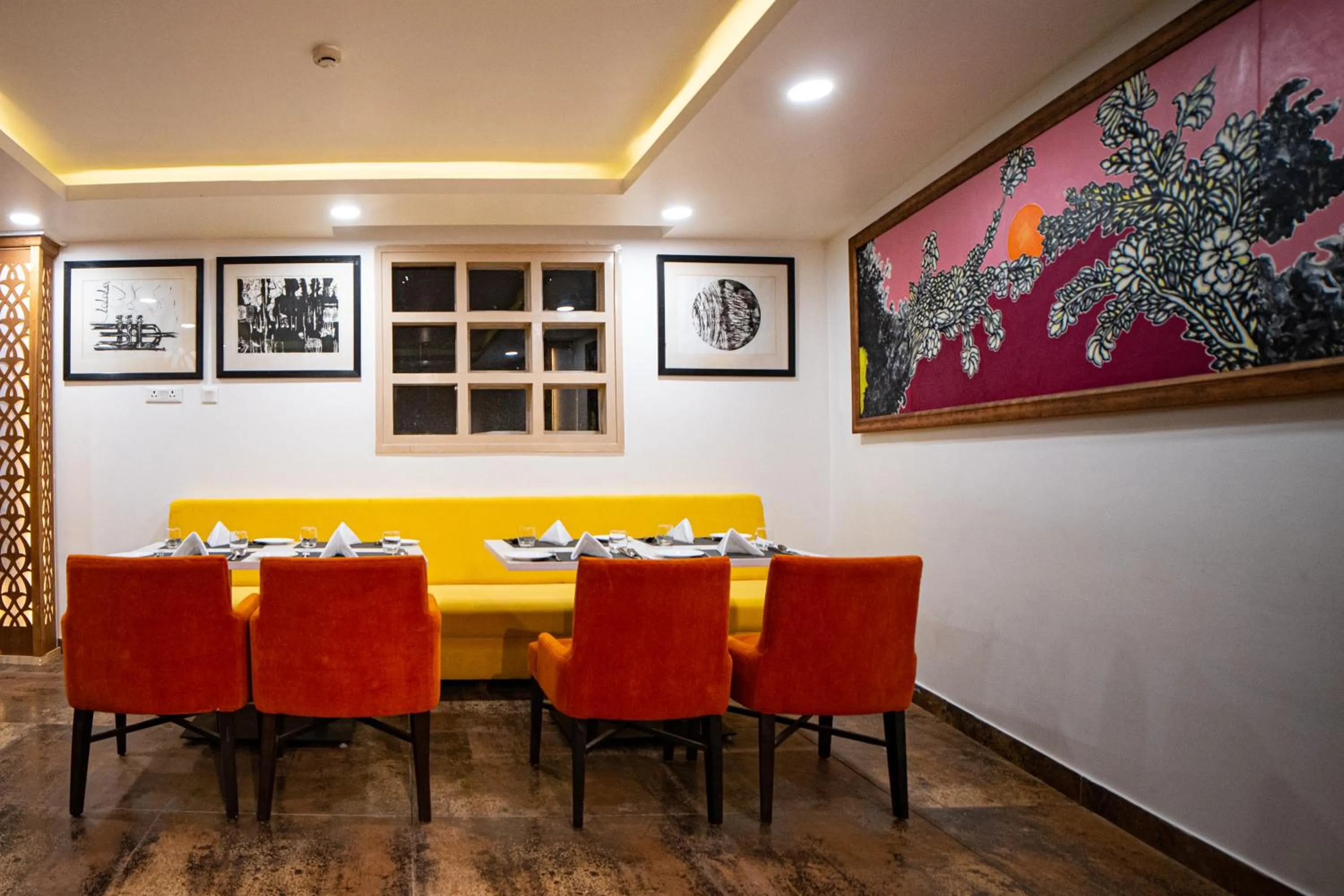 Food and drinks in juSTa Mukteshwar Retreat & Spa