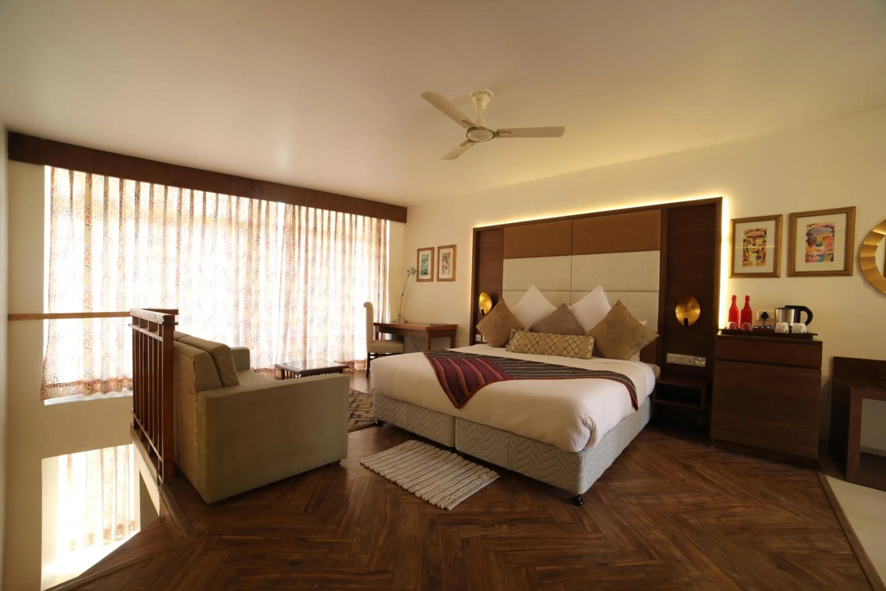 Bed in juSTa Mukteshwar Retreat & Spa