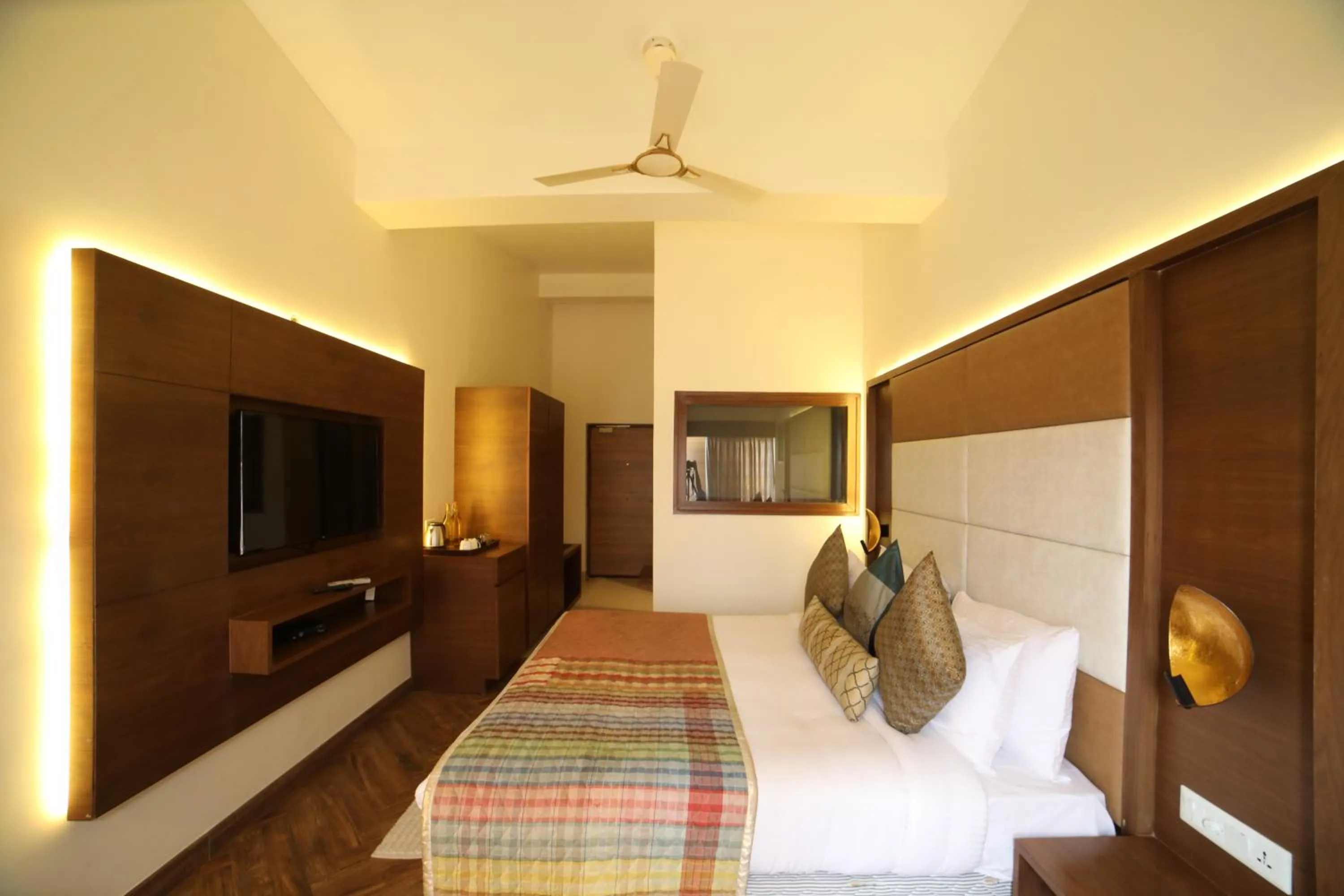 Bedroom, Bed in juSTa Mukteshwar Retreat & Spa