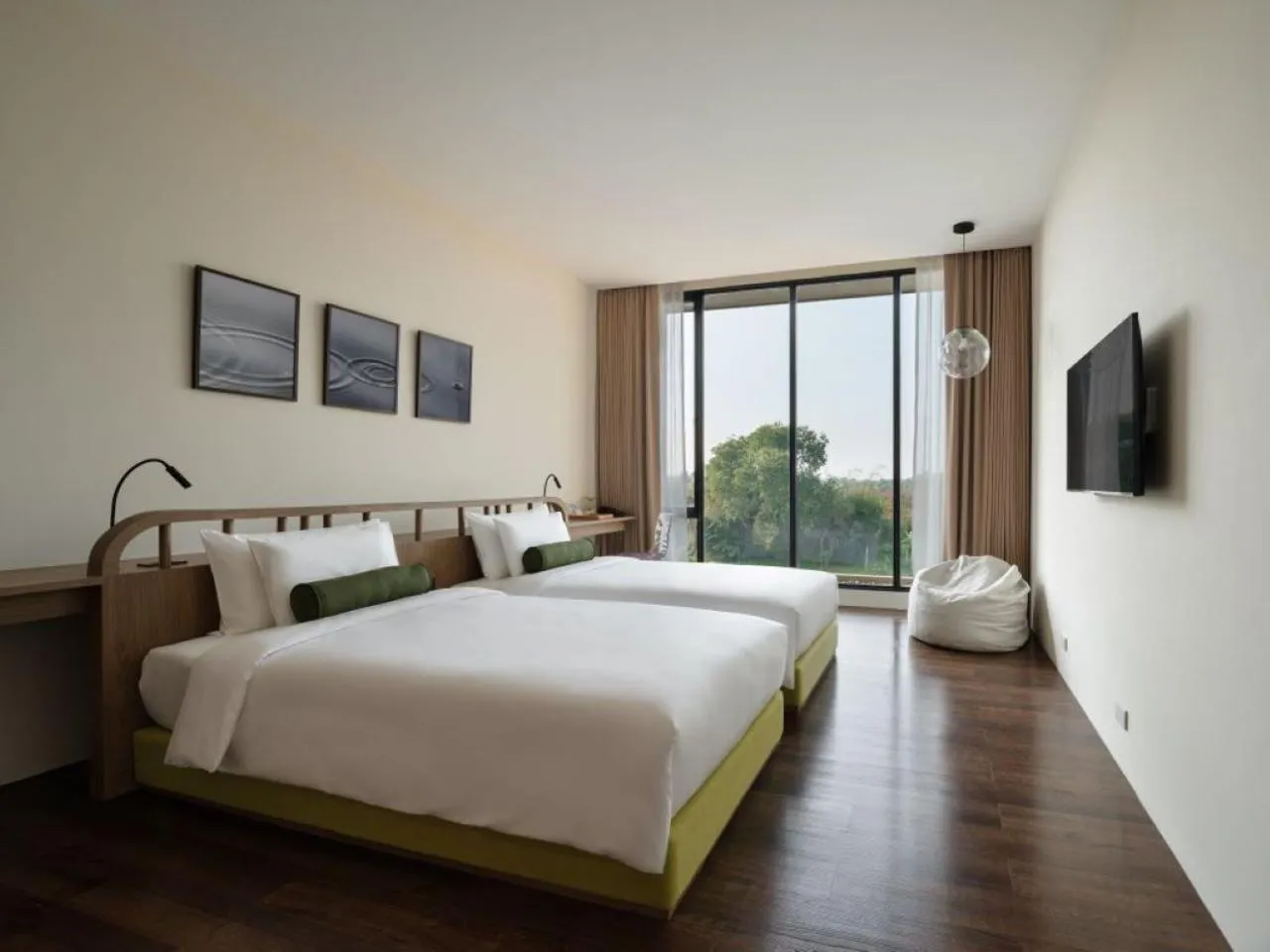 Bedroom, Bed in neera retreat hotel