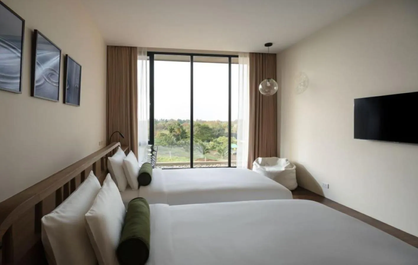 Bedroom, Bed in neera retreat hotel