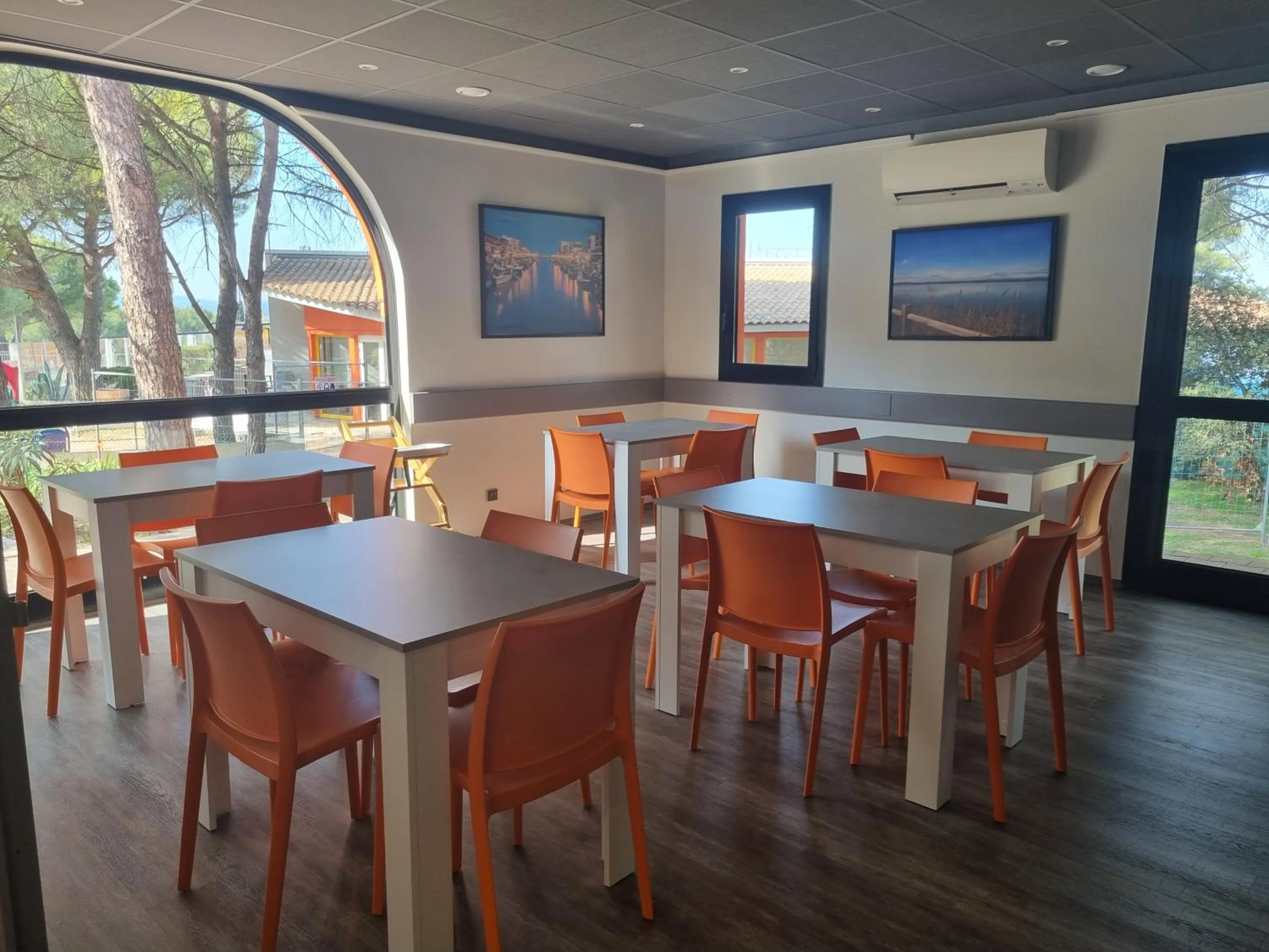 Breakfast in ACE Hôtel Travel Fabrègues - A9 Montpellier Sud