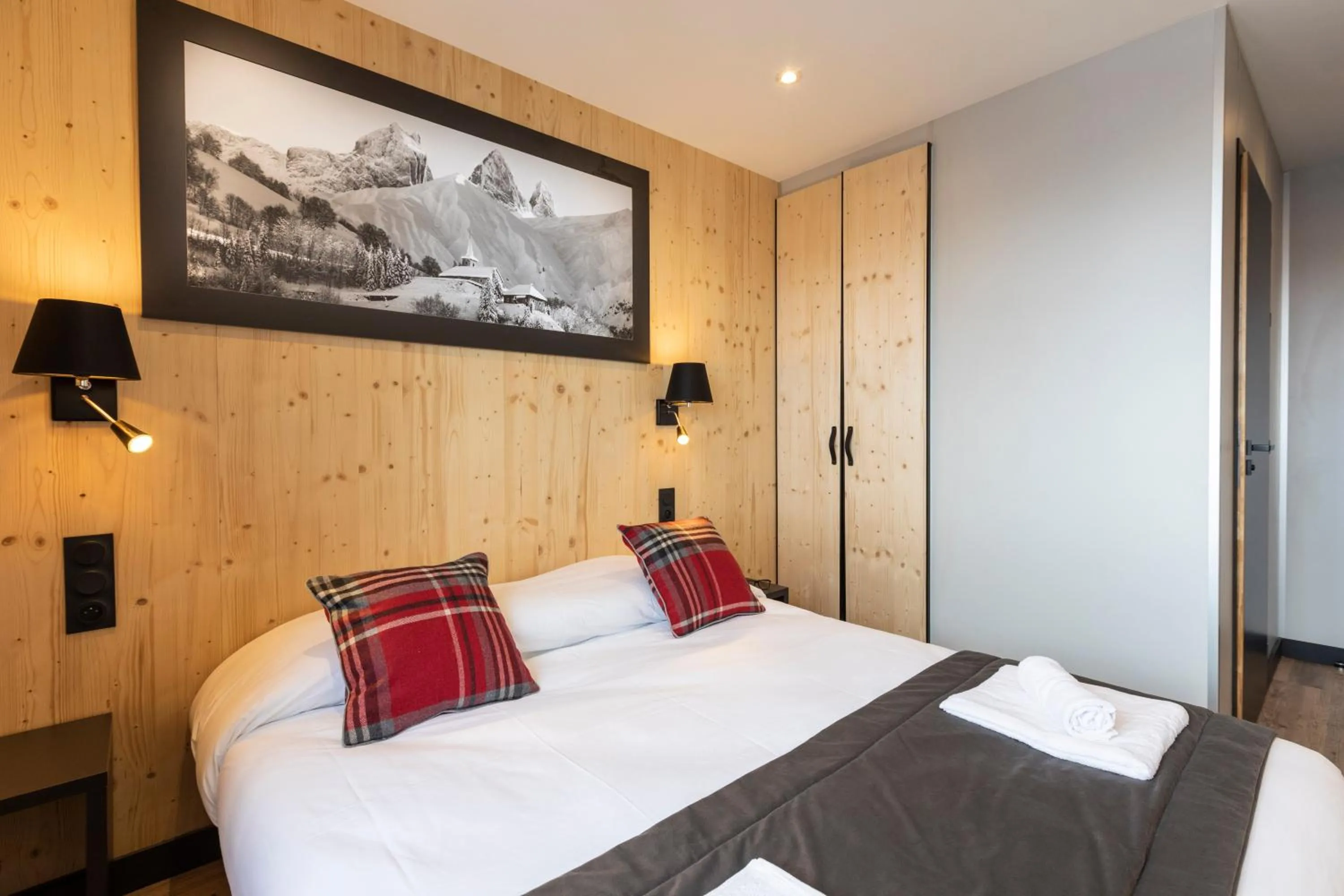 Bedroom, Bed in Résidence Club MMV L'Etoile des Sybelles