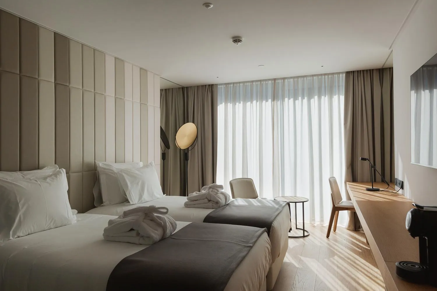 Bed in Lumen Hotel & The Lisbon Light Show