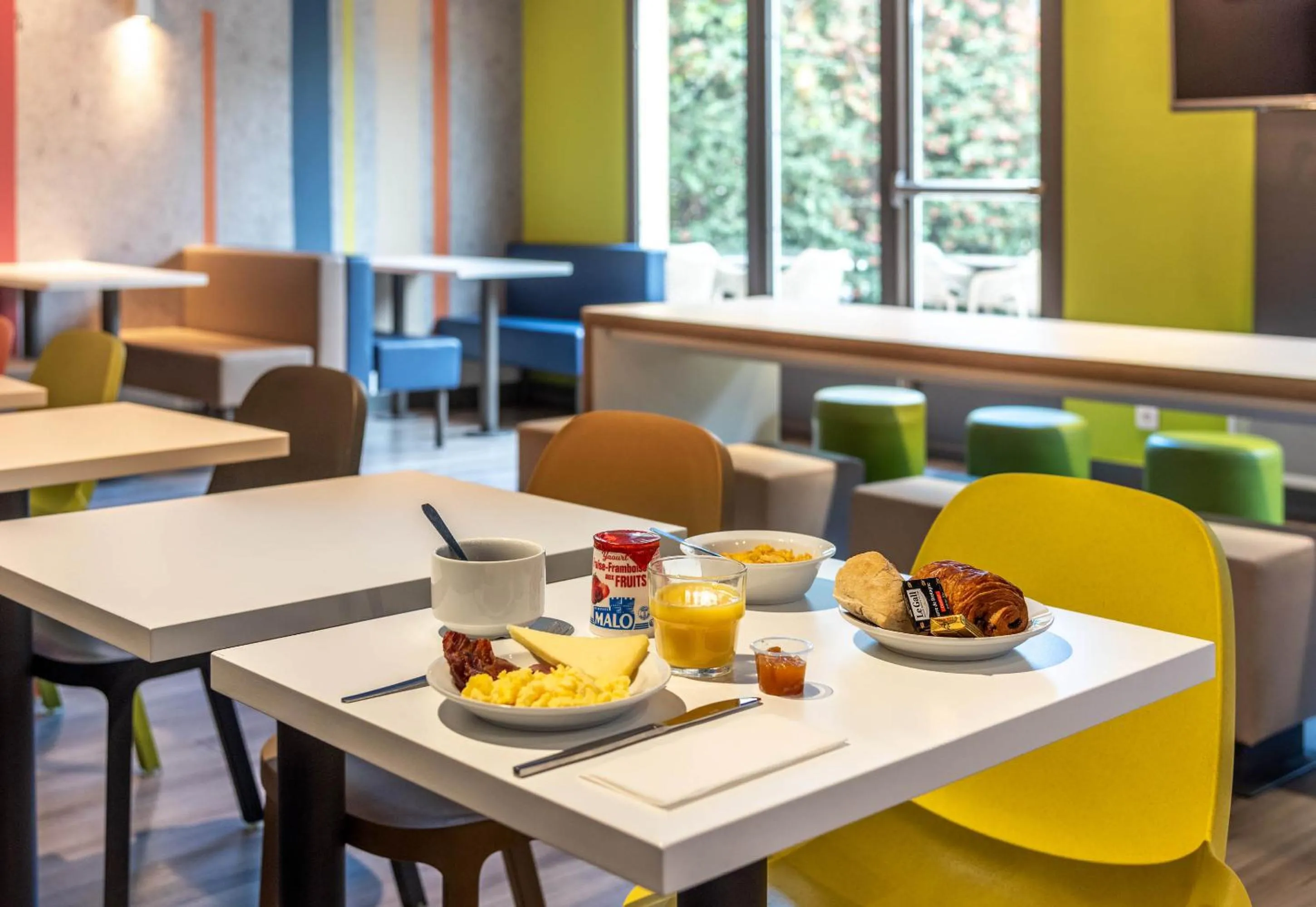 Restaurant/places to eat in B&B HOTEL Montpellier Sud Lattes