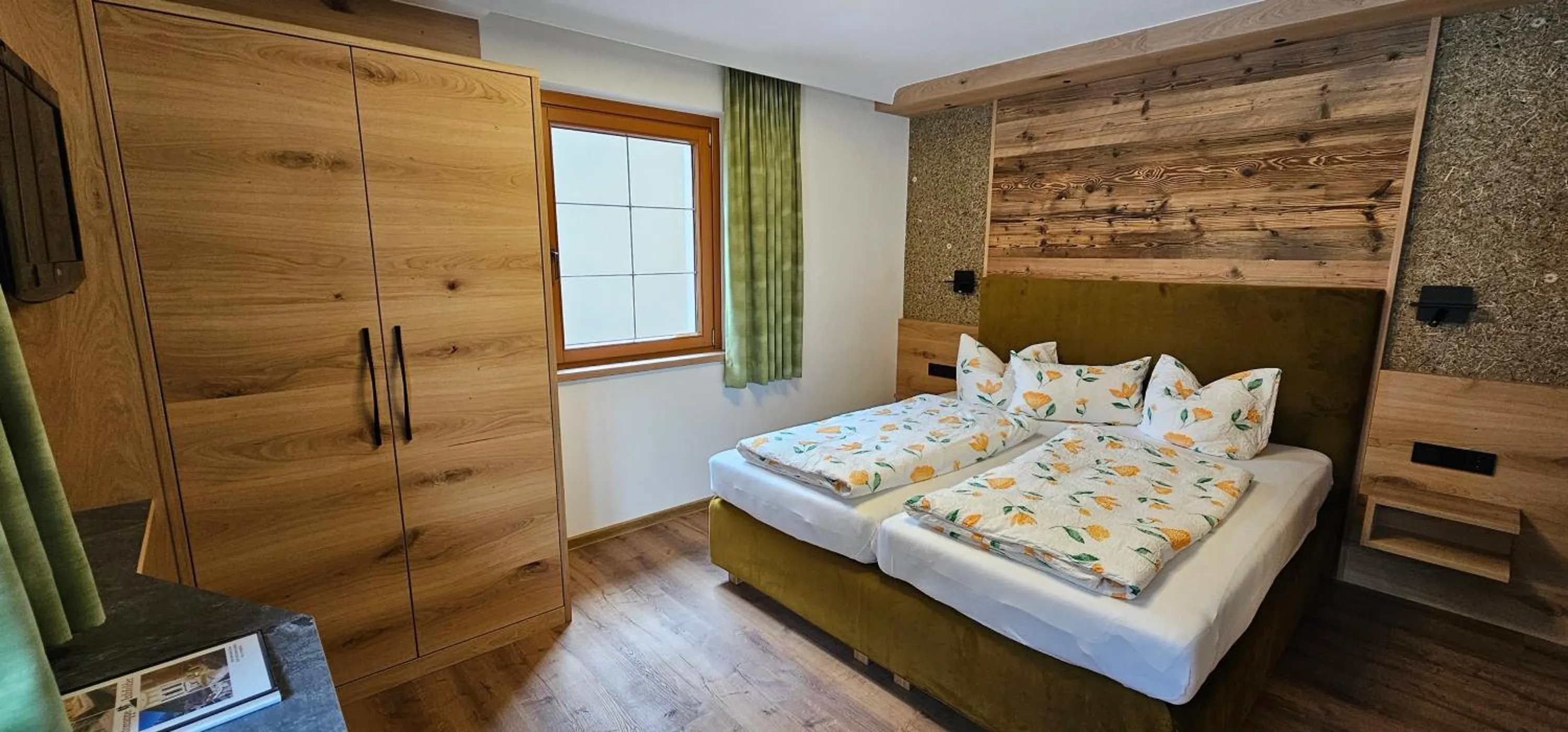 Bed in Hotel-Garni Pramstraller