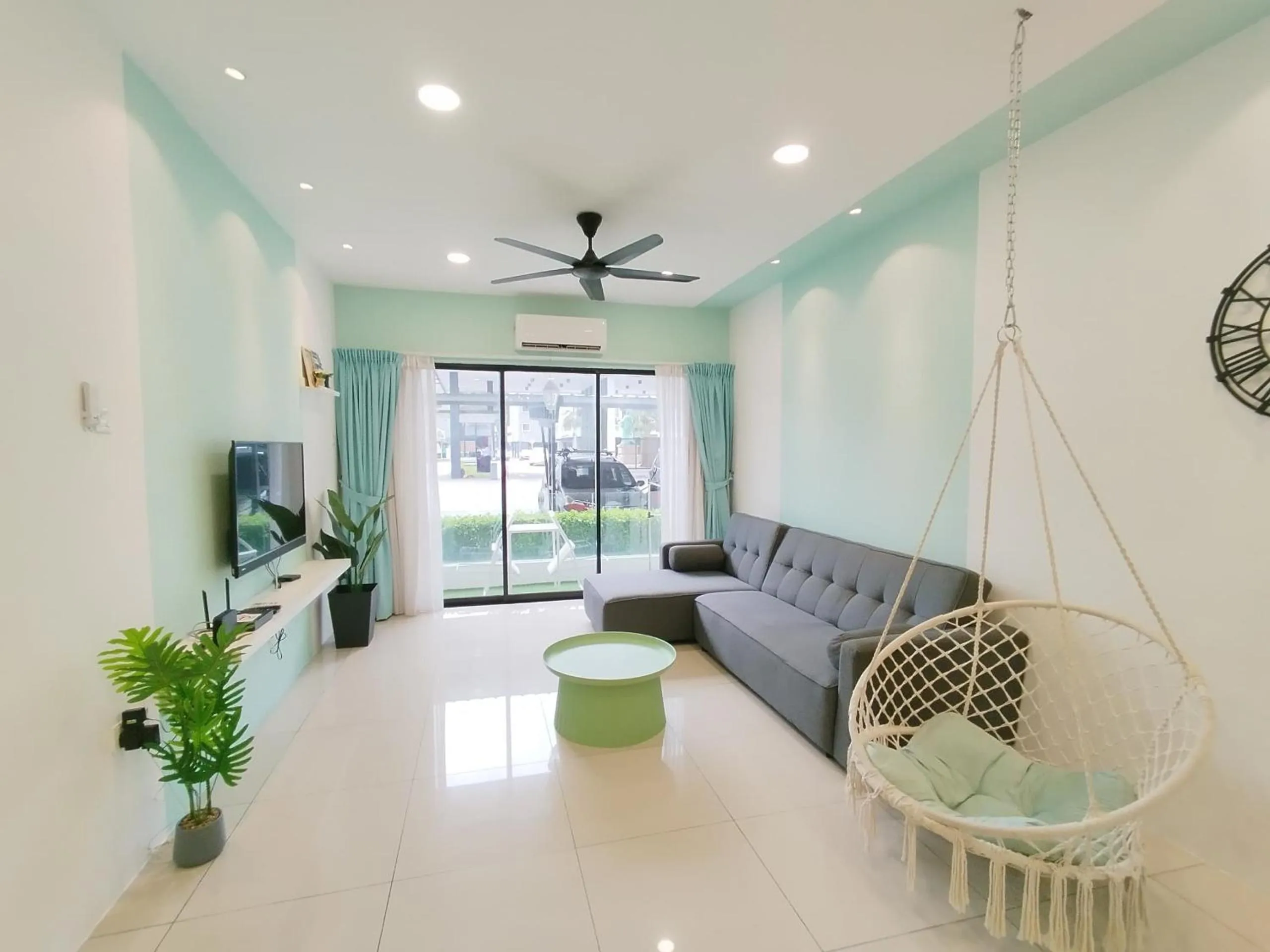 TV and multimedia in Ipoh Waterpark Manhattan Premium Suites by IWH Suites