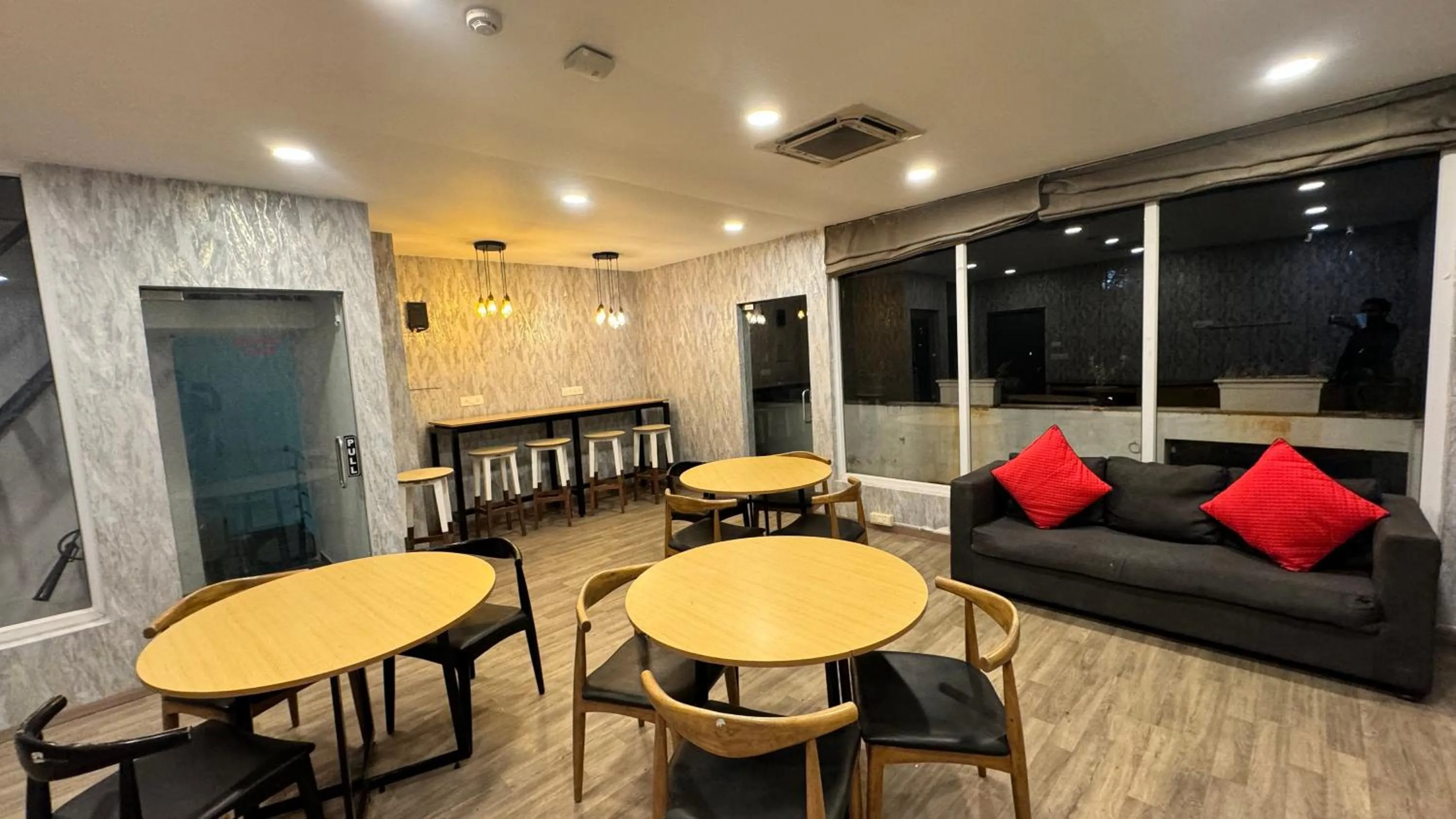 Restaurant/places to eat in PHP BOUTIQUE TOWNHOUSE
