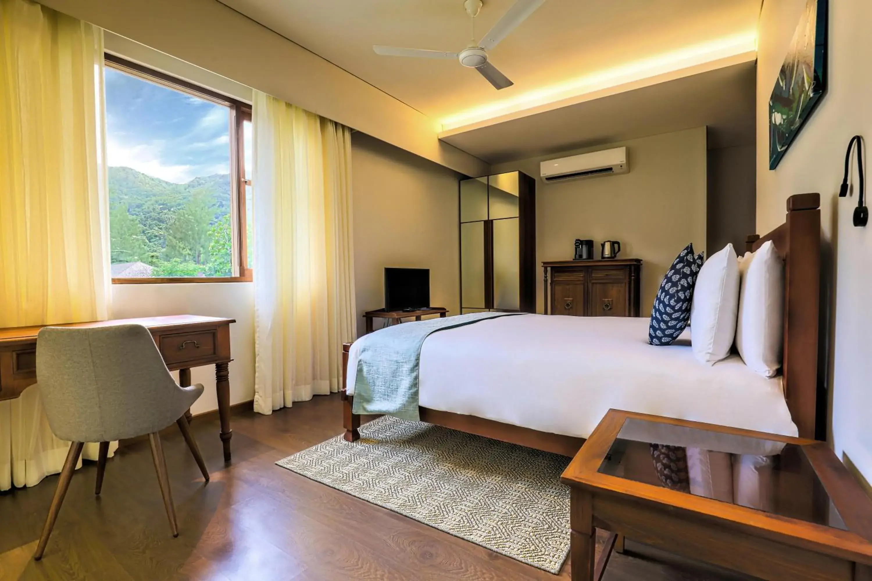 Lodge Room with Mountain View in JA Enchanted Waterfront Seychelles Lodge Room with Mountain View in JA Enchanted Waterfront Seychelles