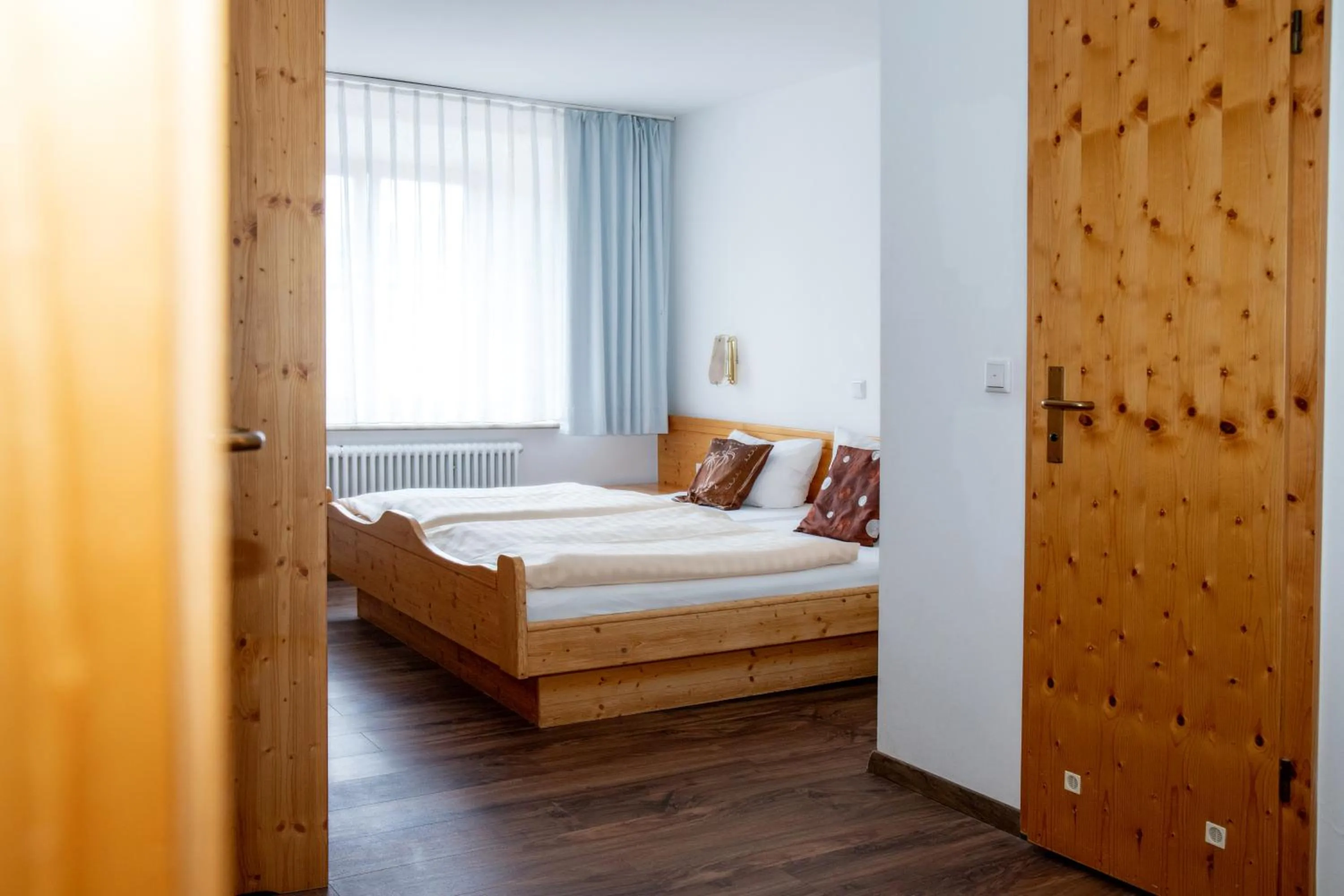 Bedroom, Bed in Römercastell Wirtshaus & Hotel