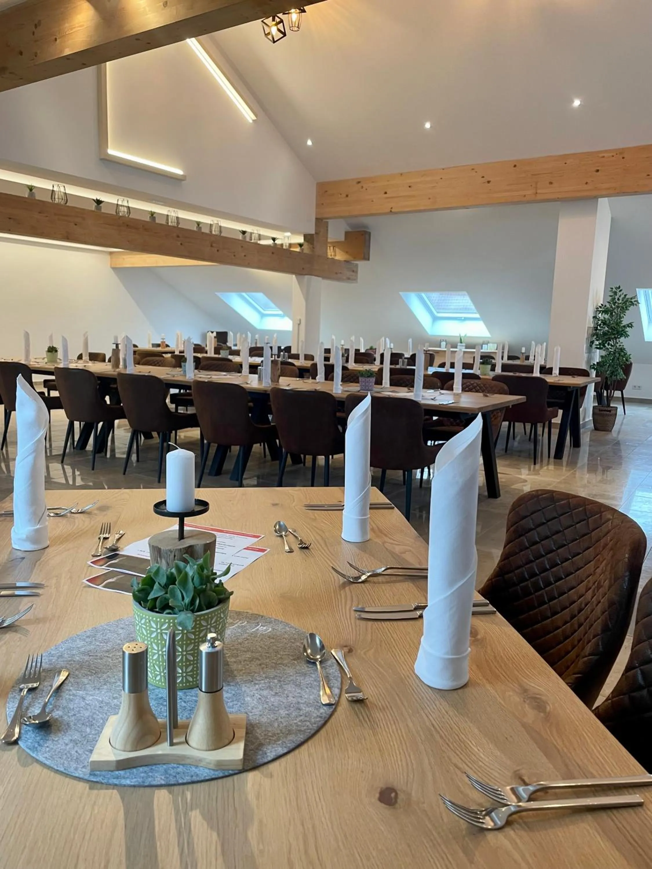 Restaurant/places to eat in Römercastell Wirtshaus & Hotel