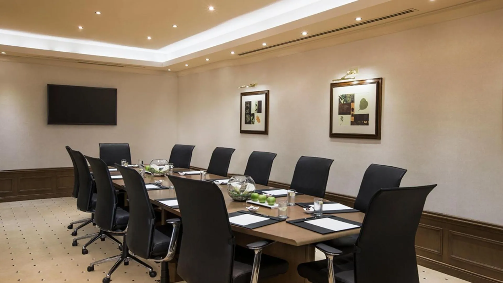 Meeting/conference room in Mövenpick Hotel Doha