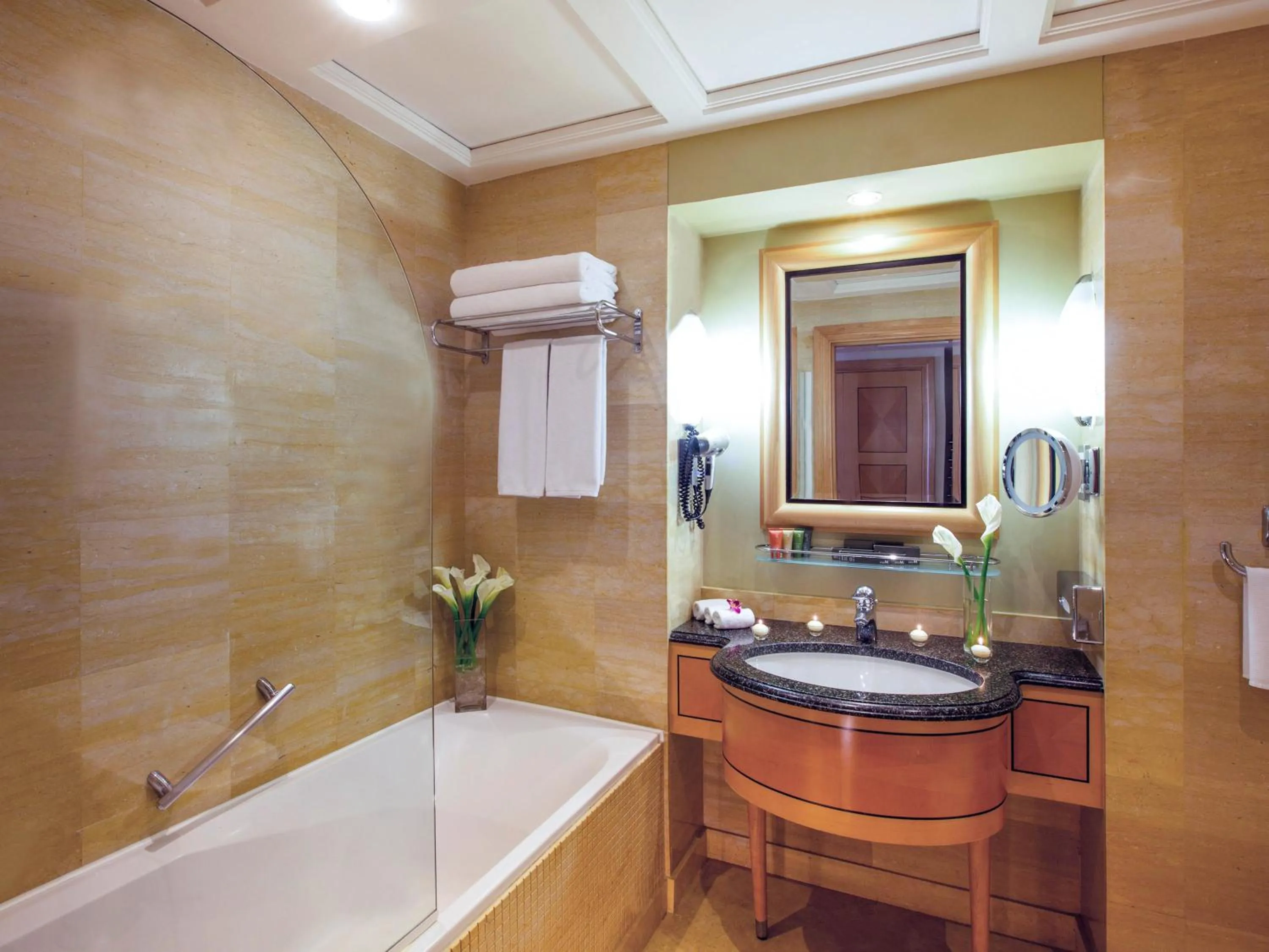 Bathroom in Mövenpick Hotel Doha