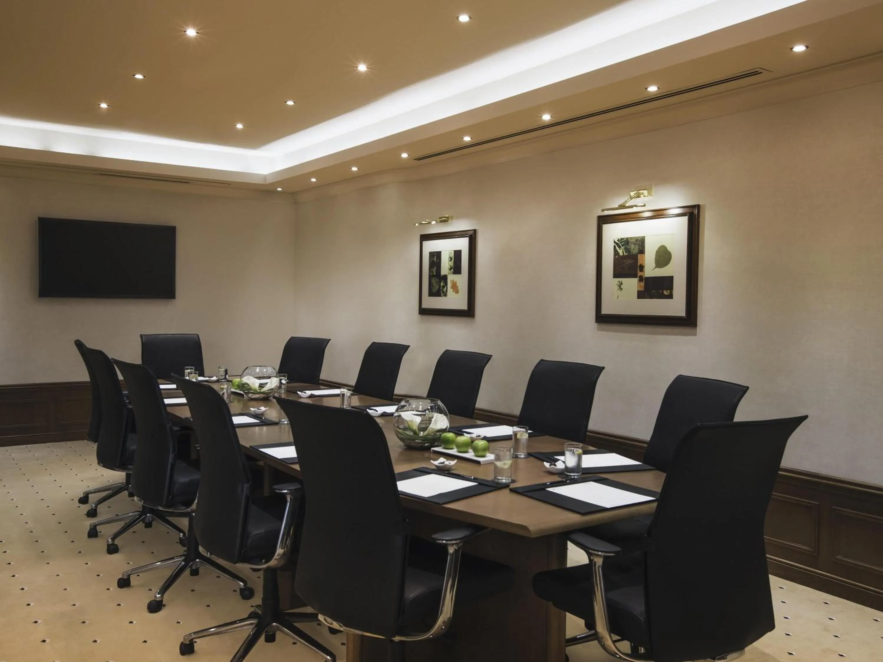 Meeting/conference room in Mövenpick Hotel Doha