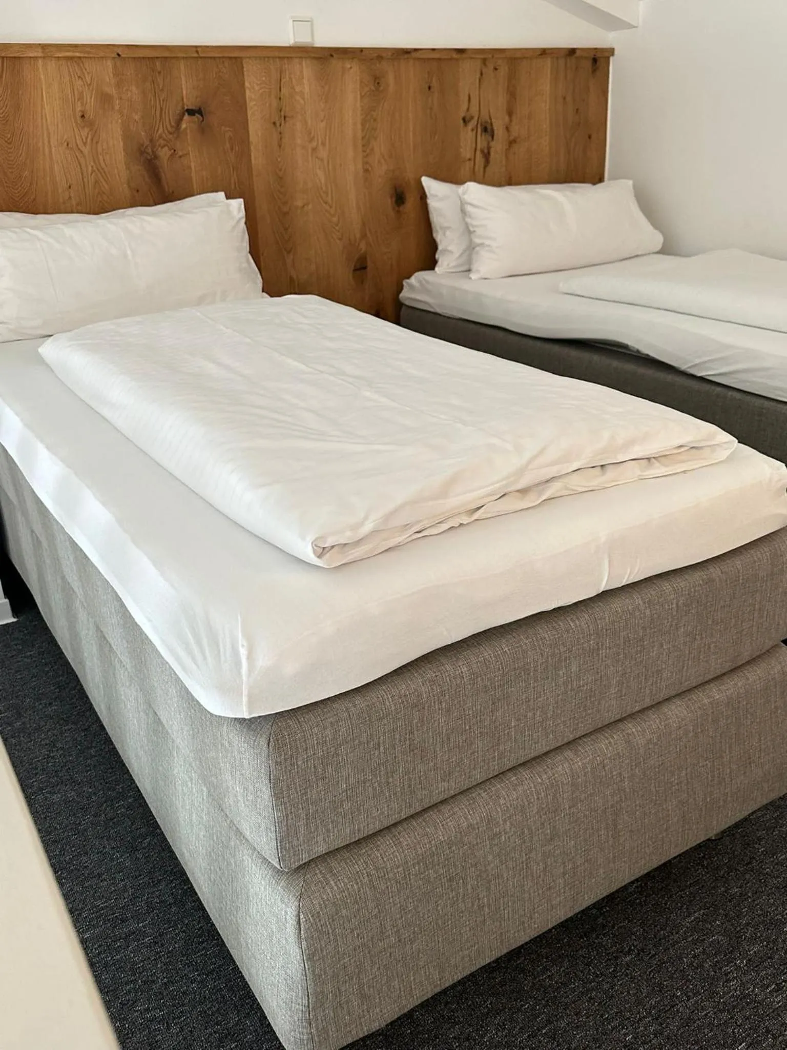 Bedroom, Bed in Hotel B4