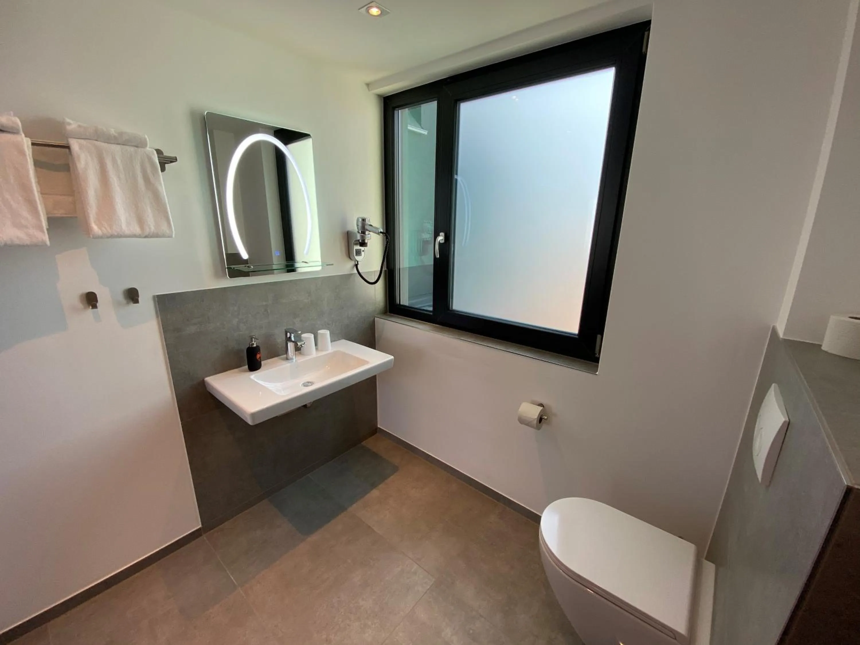 Bathroom in Hotel B4