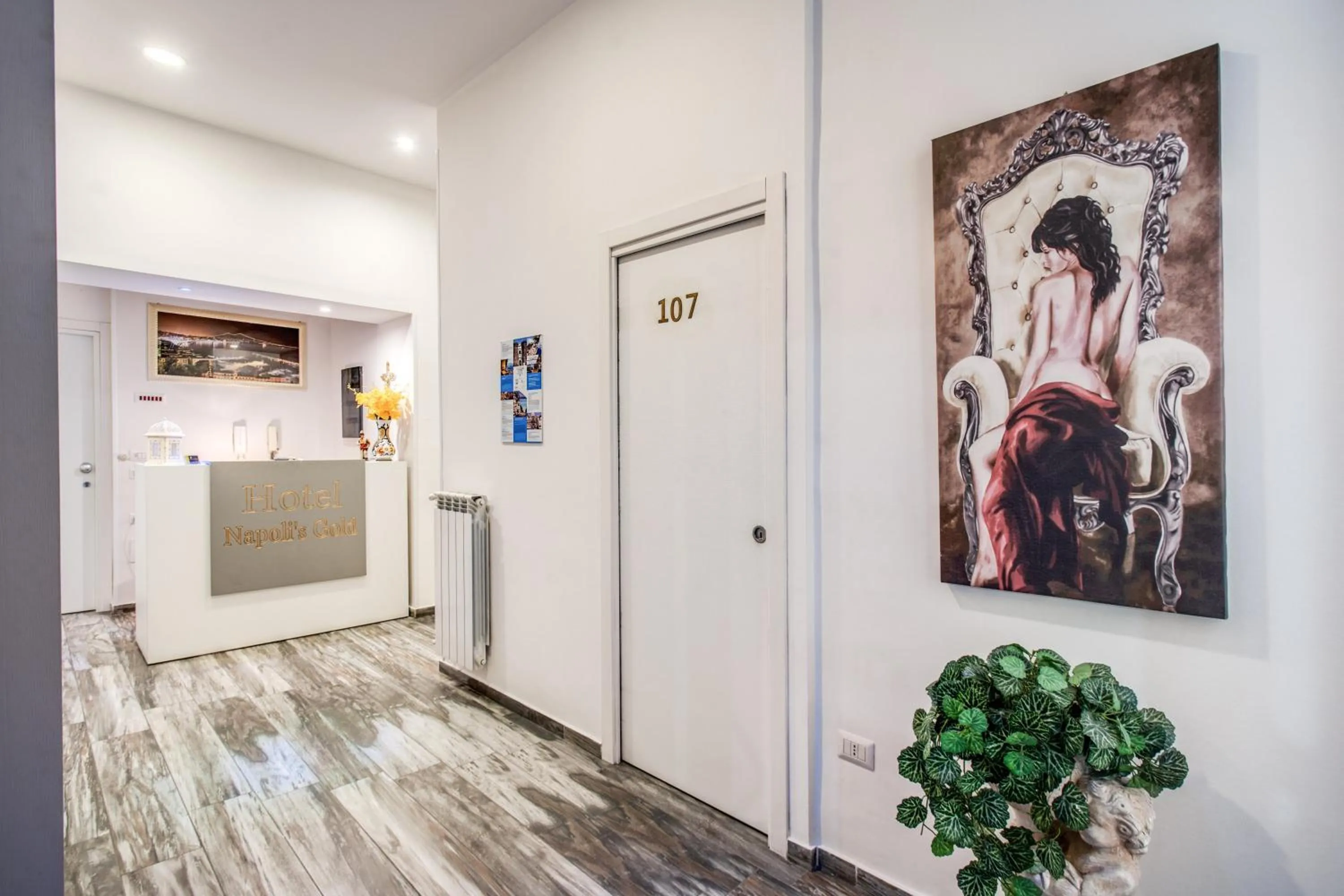 Lobby or reception in Napoli's Gold