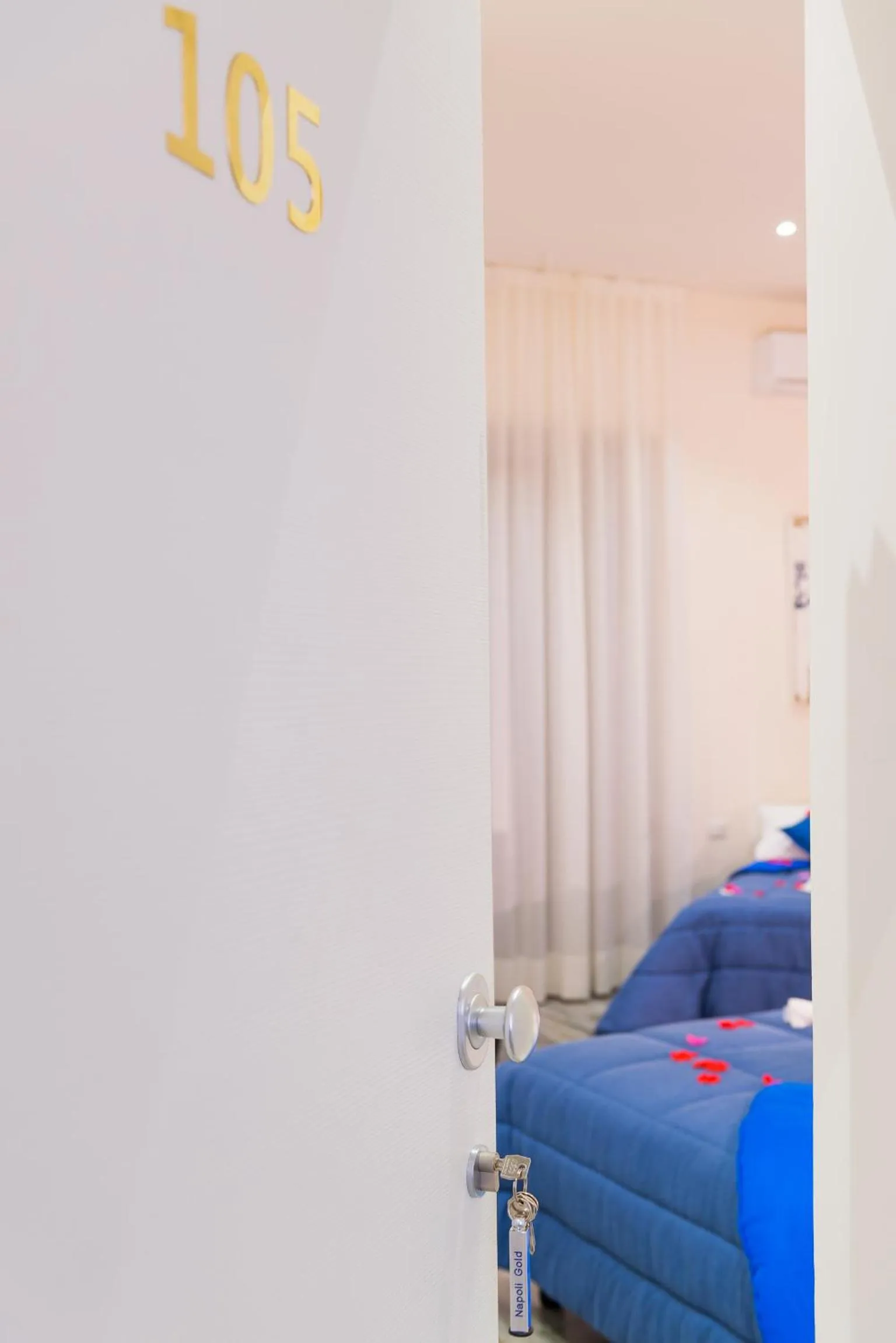 Other, Bed in Napoli's Gold