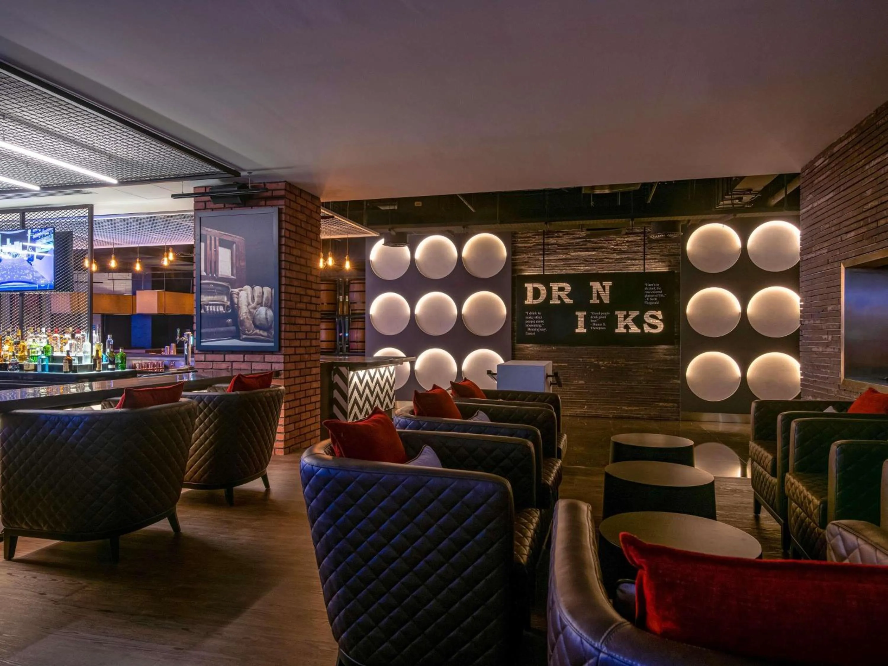 Lounge or bar in Pullman Dubai Creek City Centre