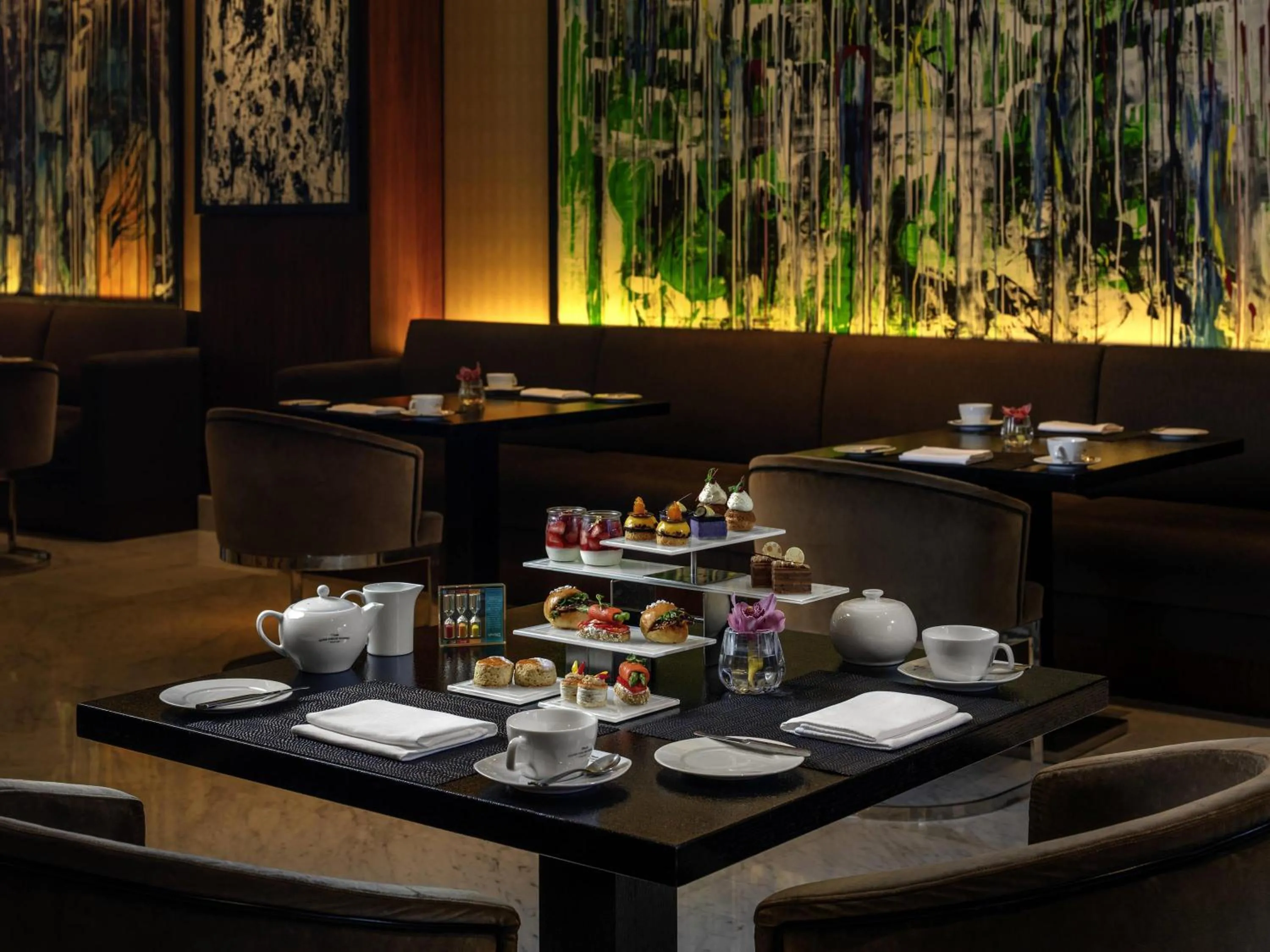 Restaurant/places to eat in Pullman Dubai Creek City Centre