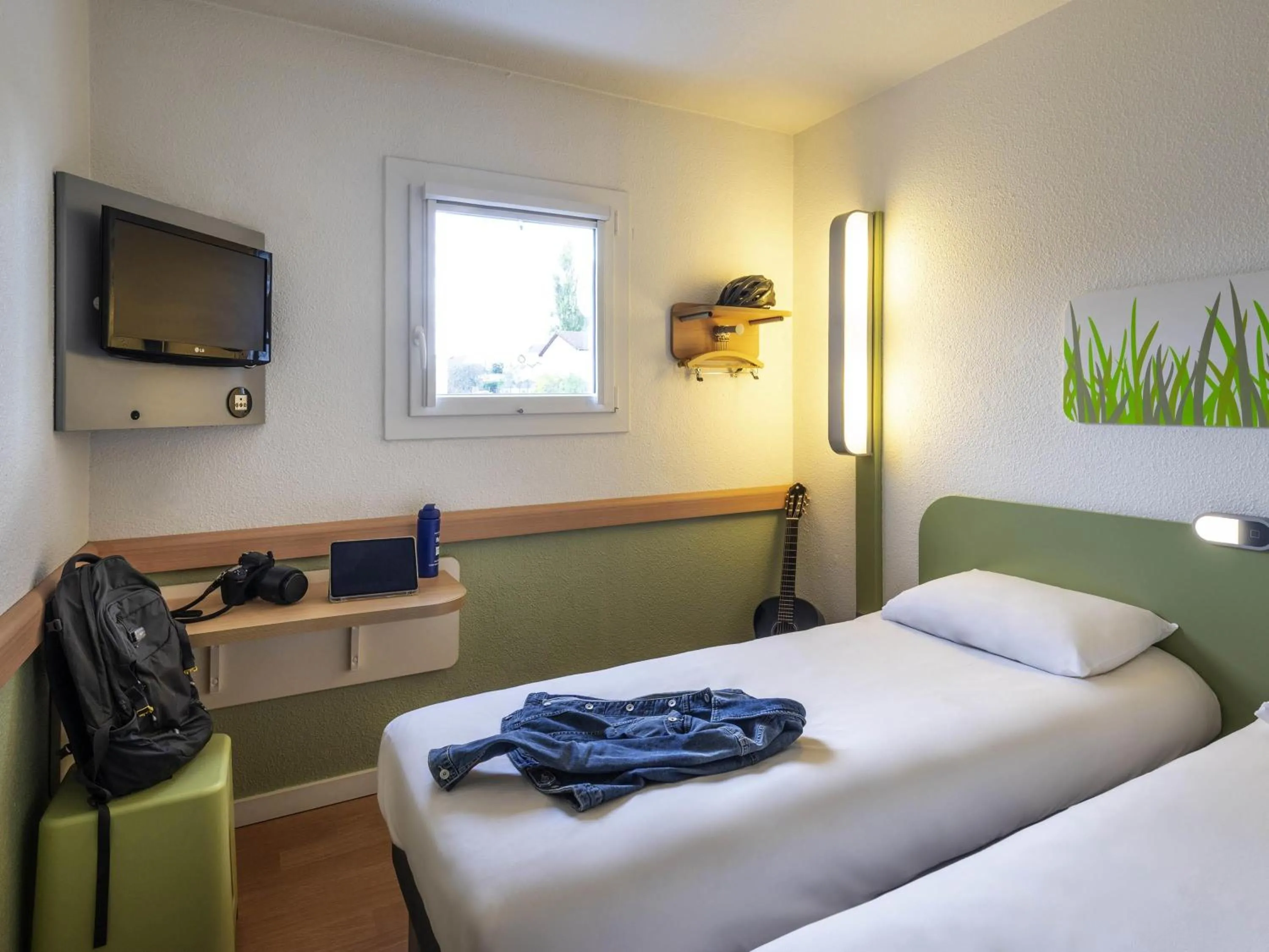 Bedroom, Bed in Ibis budget Saint-Étienne stade