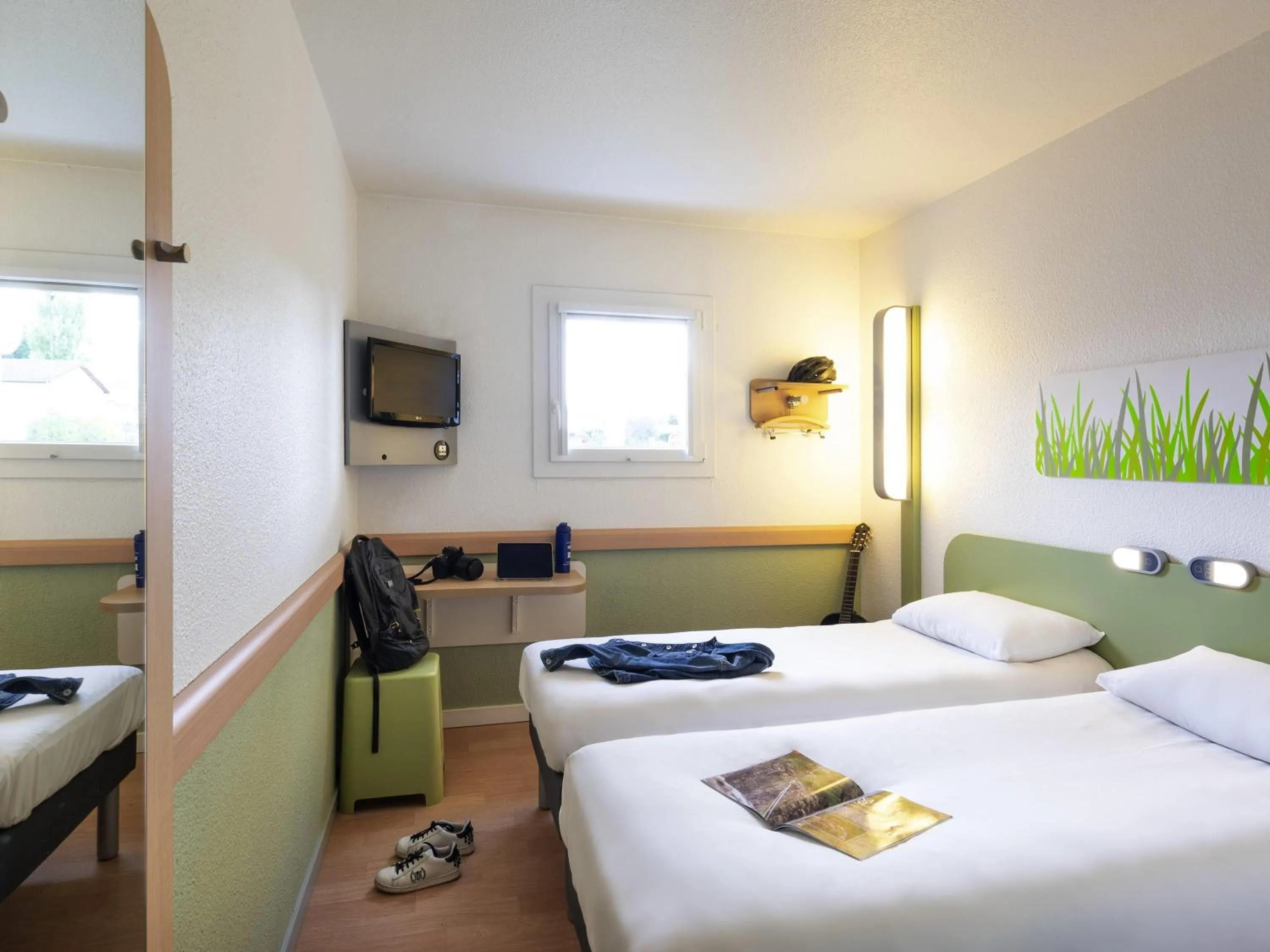 Bedroom, Bed in Ibis budget Saint-Étienne stade