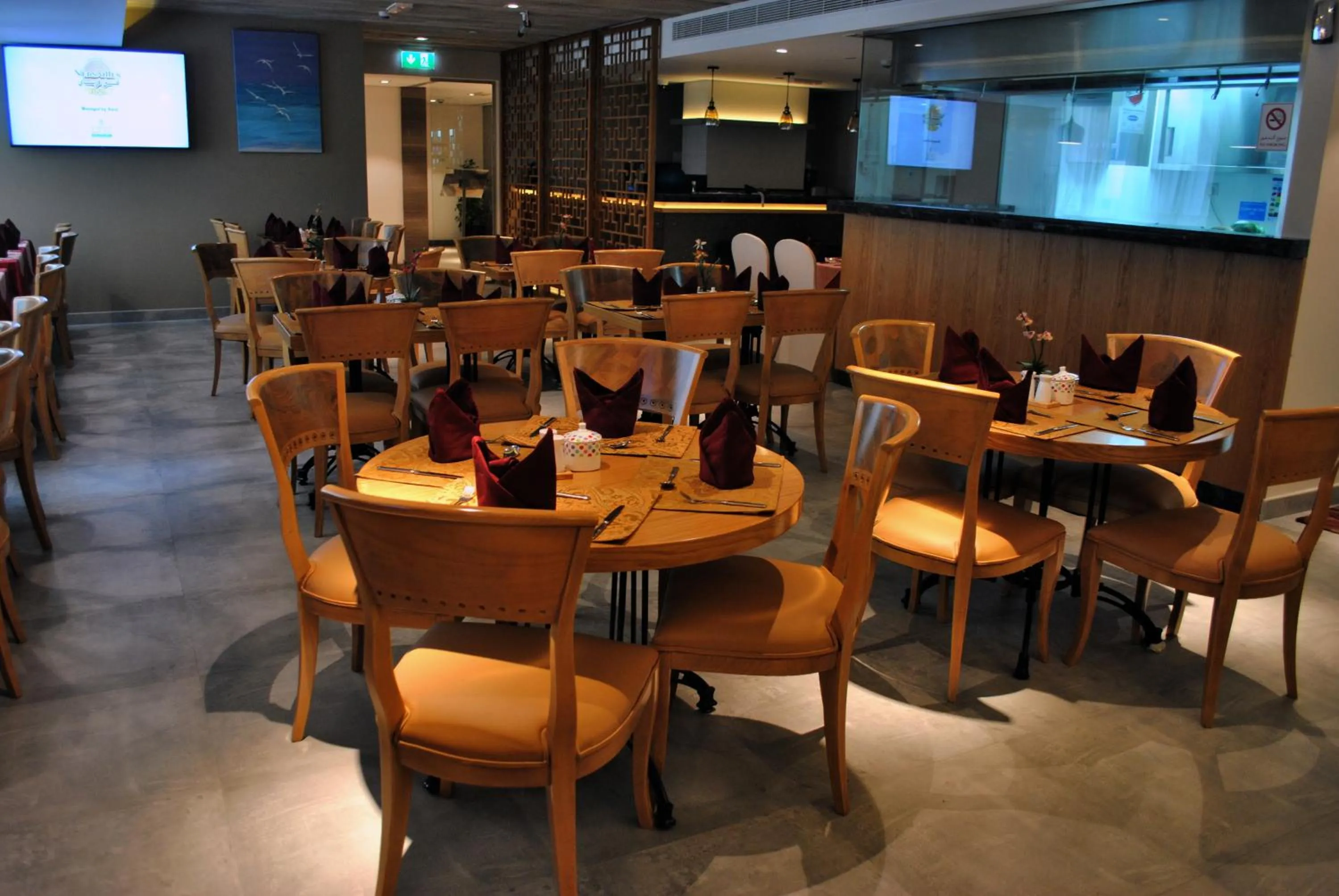 Restaurant/places to eat in Versailles by Vieras Hotel