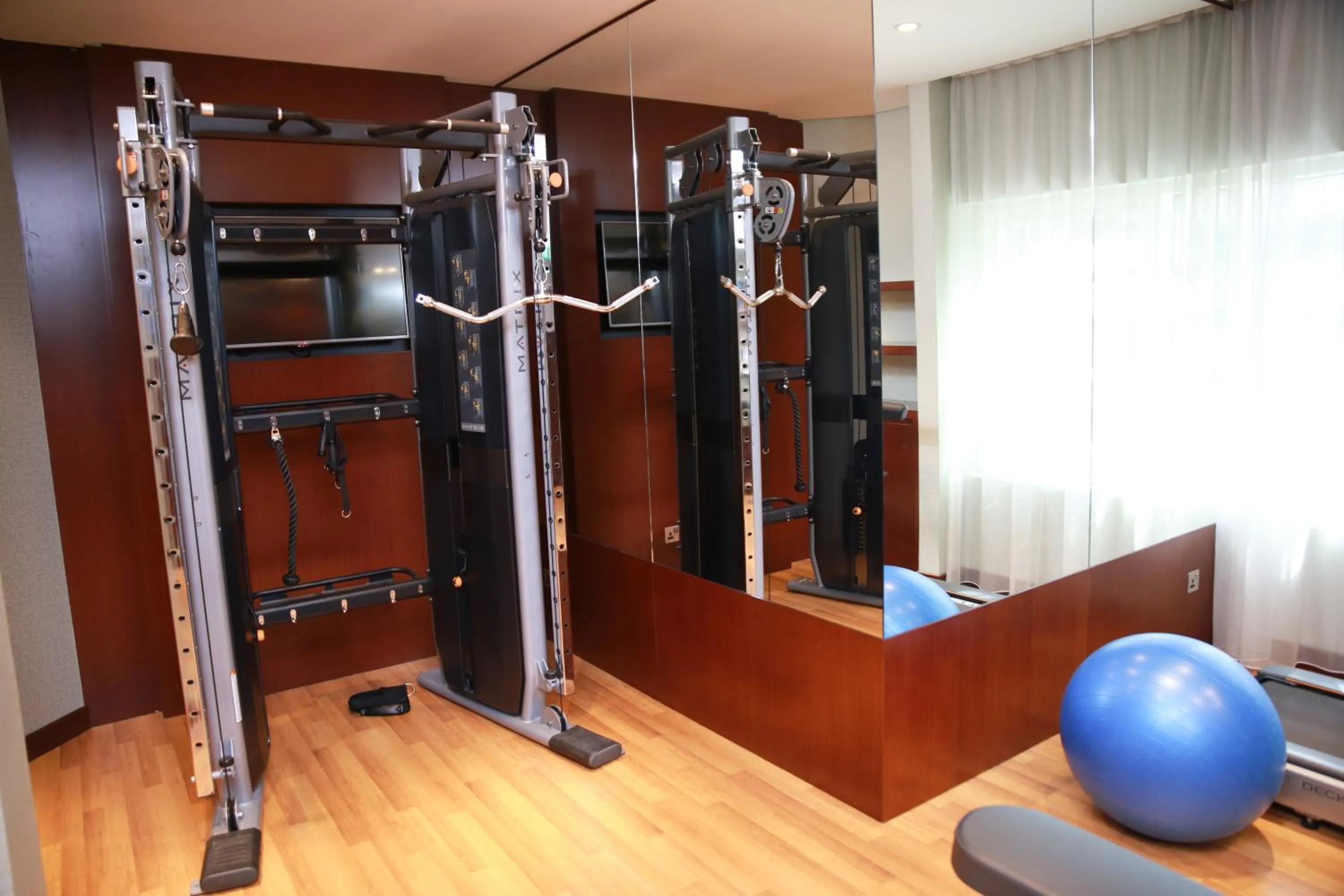 Fitness centre/facilities in Versailles by Vieras Hotel