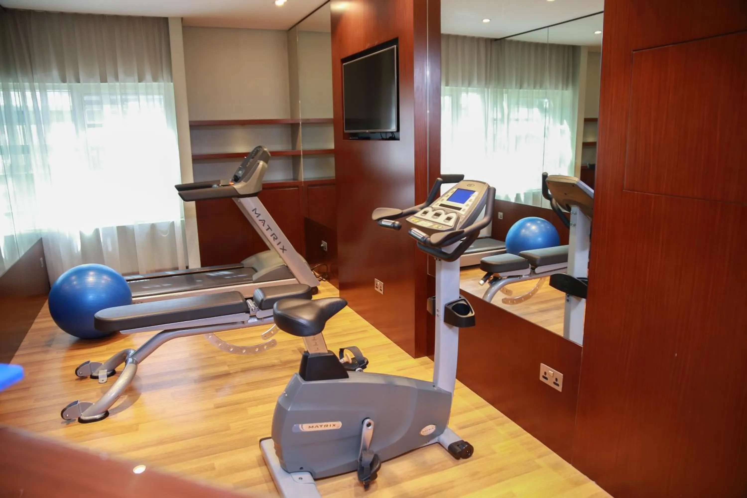Fitness centre/facilities in Versailles by Vieras Hotel