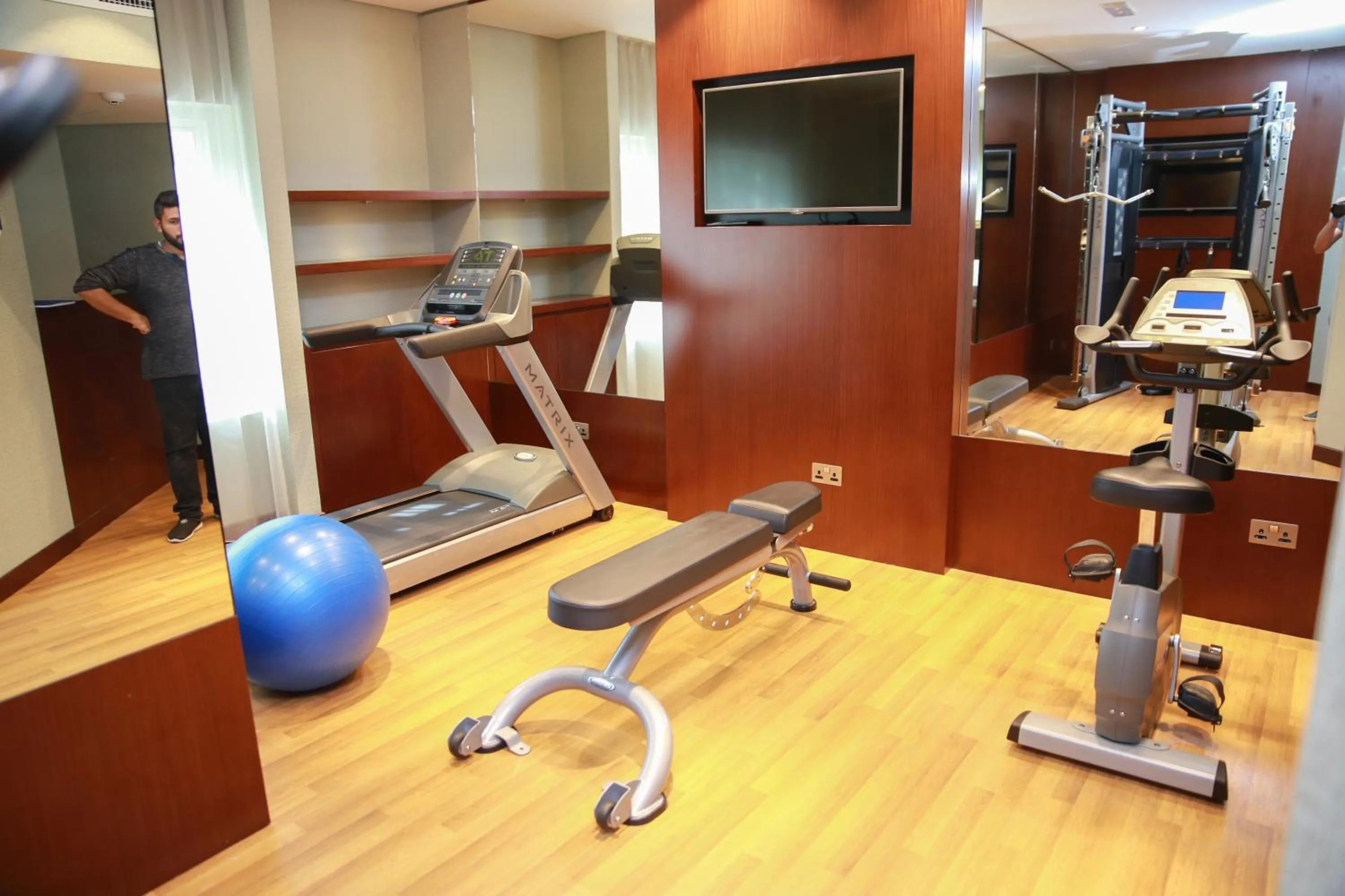 Fitness centre/facilities in Versailles by Vieras Hotel