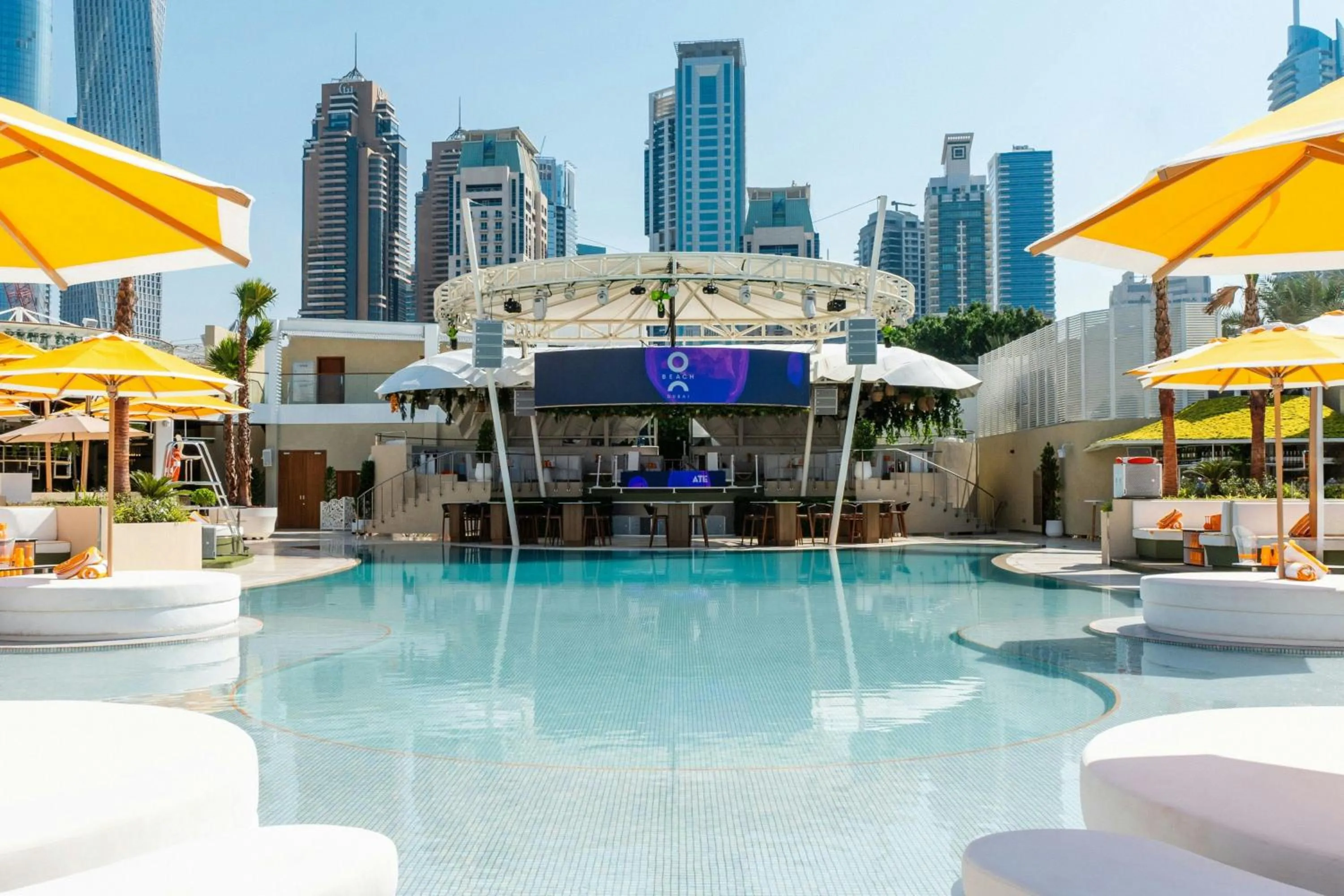 Beach in Al Habtoor Grand Resort, Autograph Collection