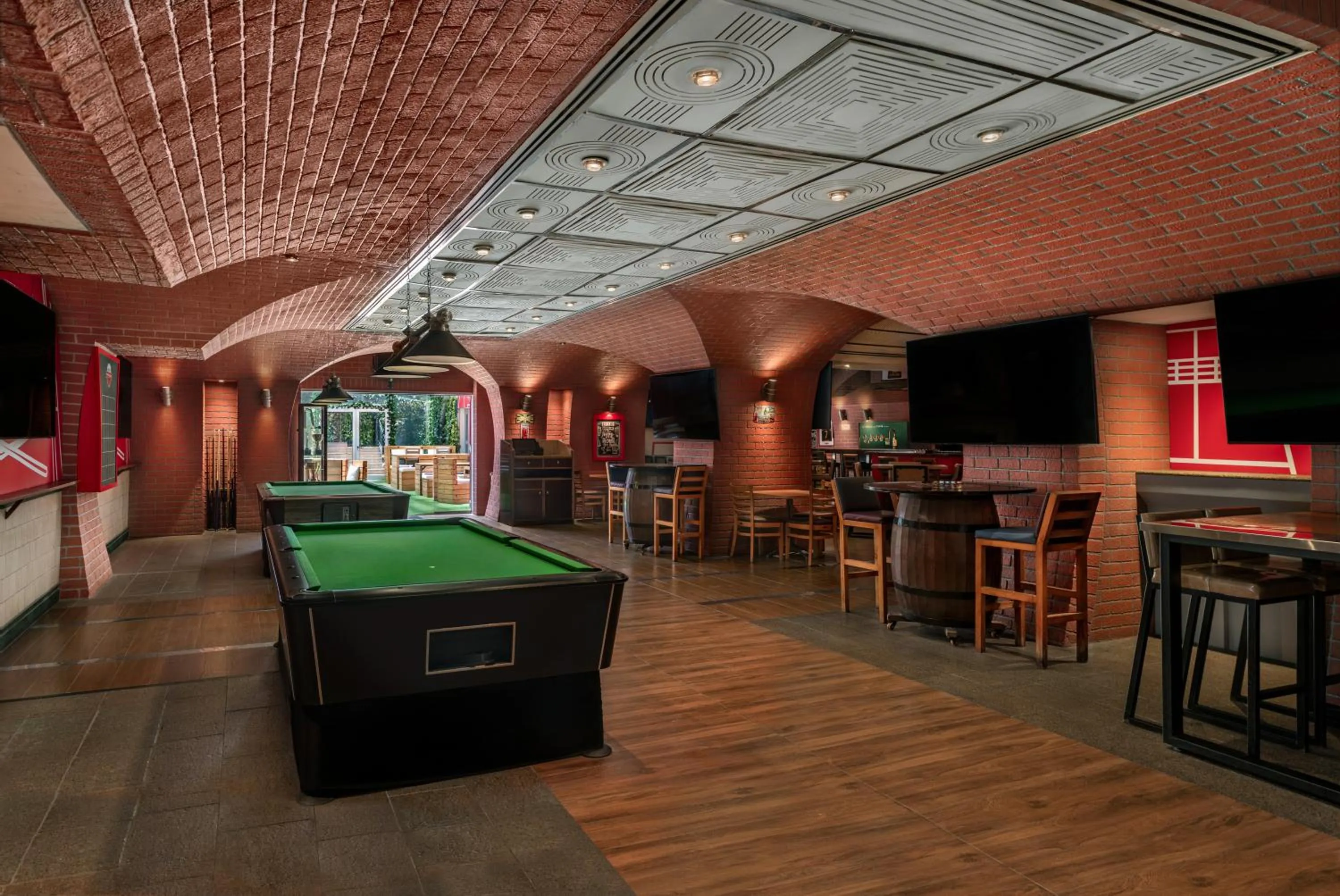 Restaurant/places to eat in Al Habtoor Grand Resort, Autograph Collection