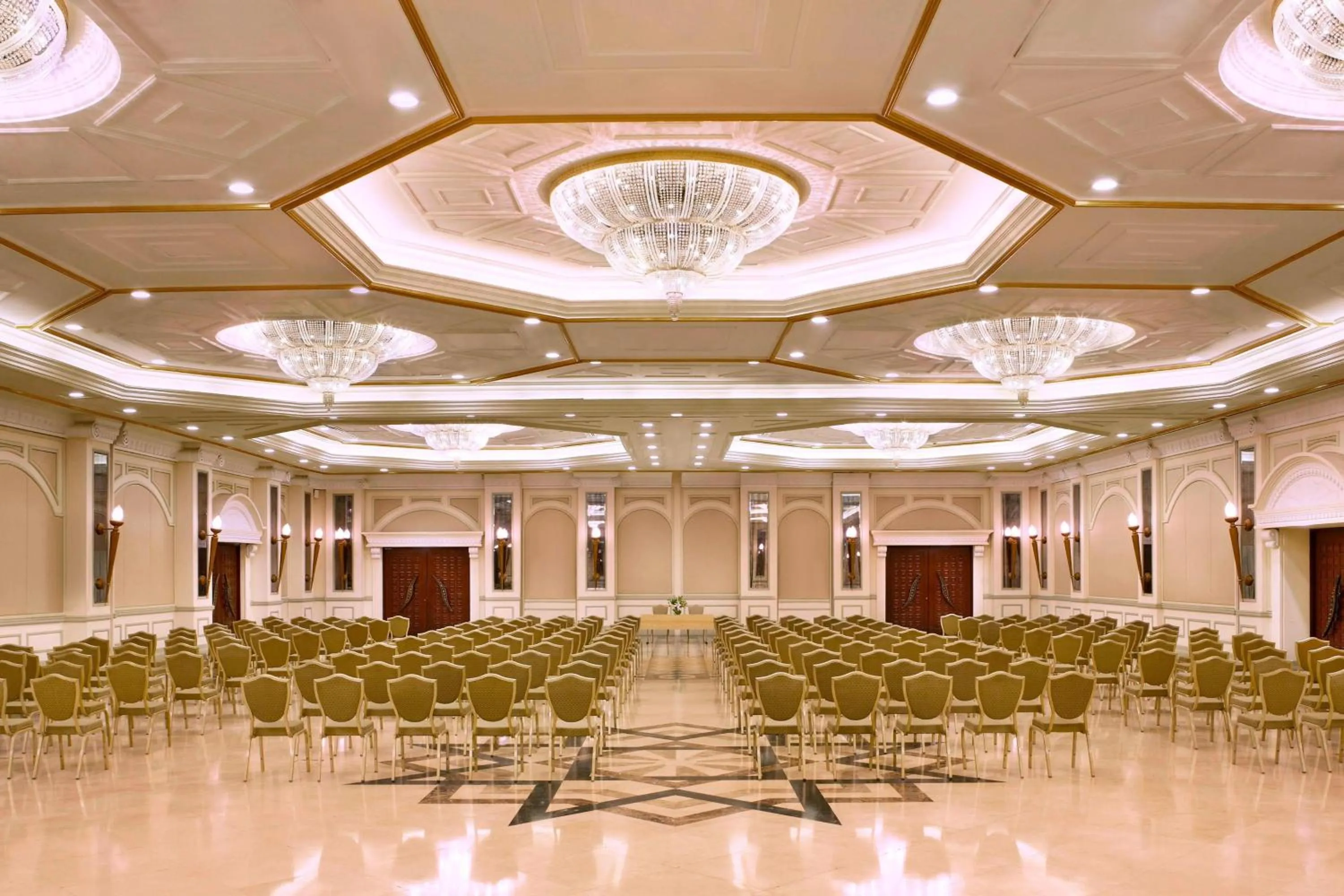 Meeting/conference room in Al Habtoor Grand Resort, Autograph Collection