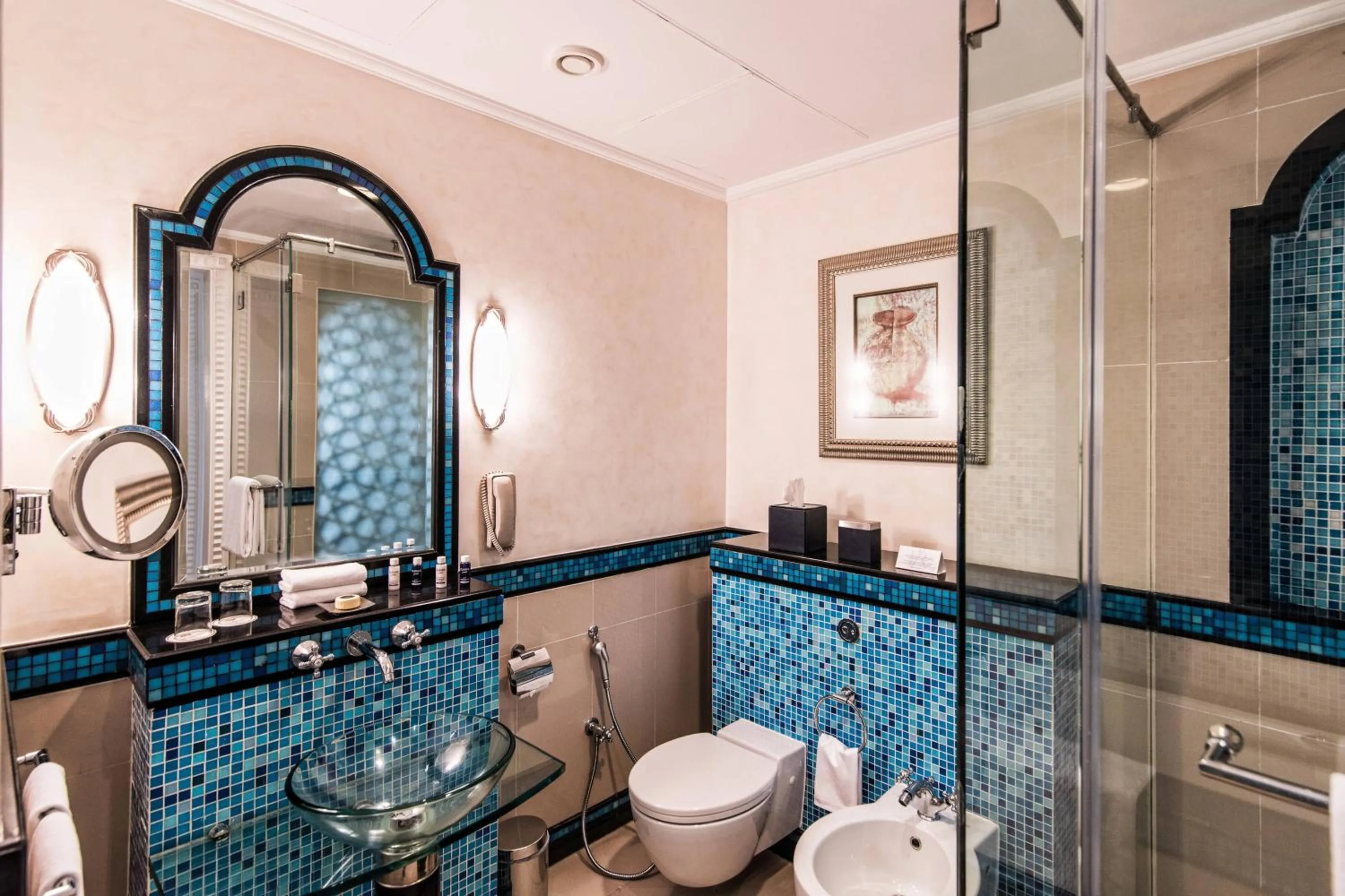 Bathroom in Al Habtoor Grand Resort, Autograph Collection