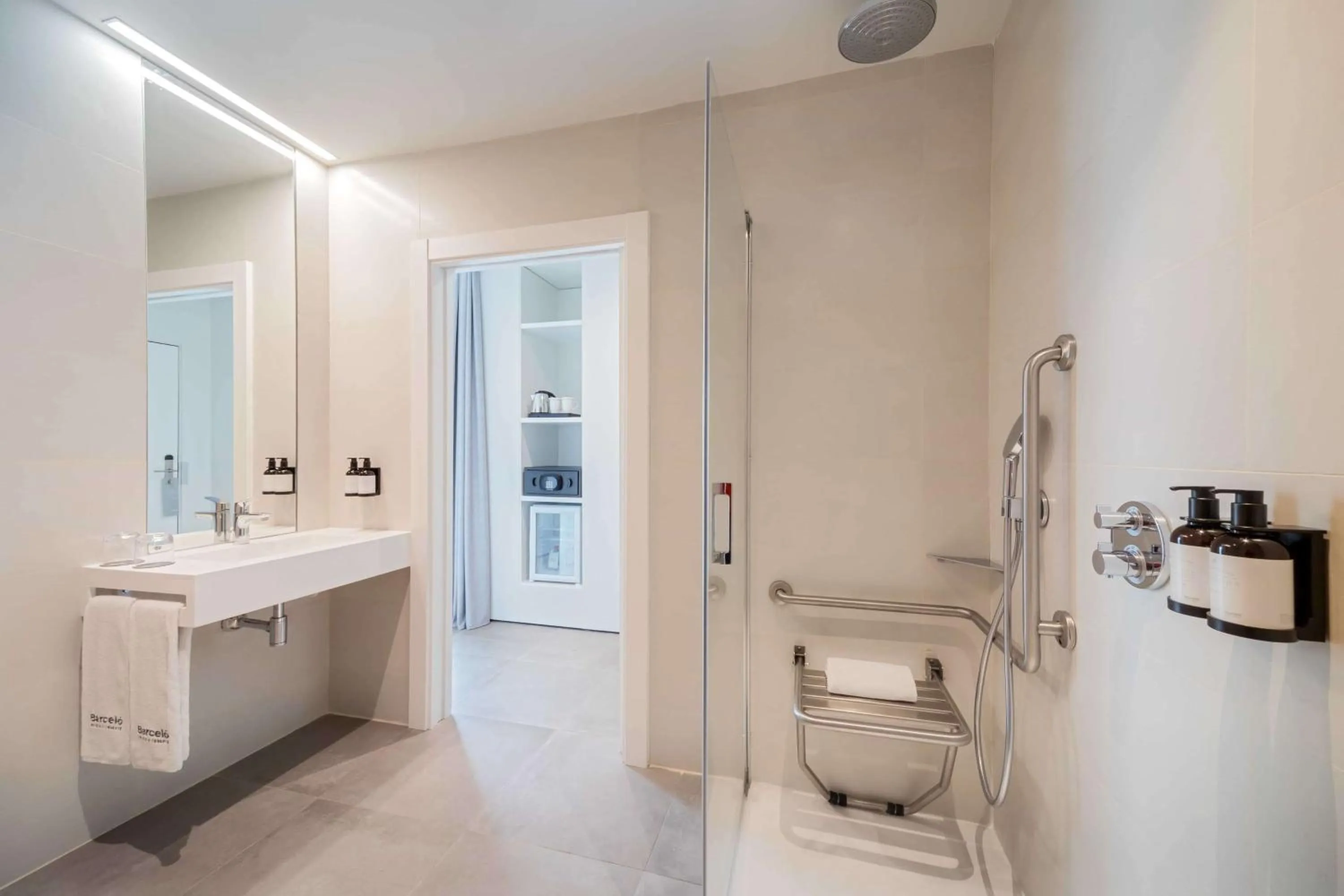 Bathroom in Barceló Conil Playa - Adults Recommended