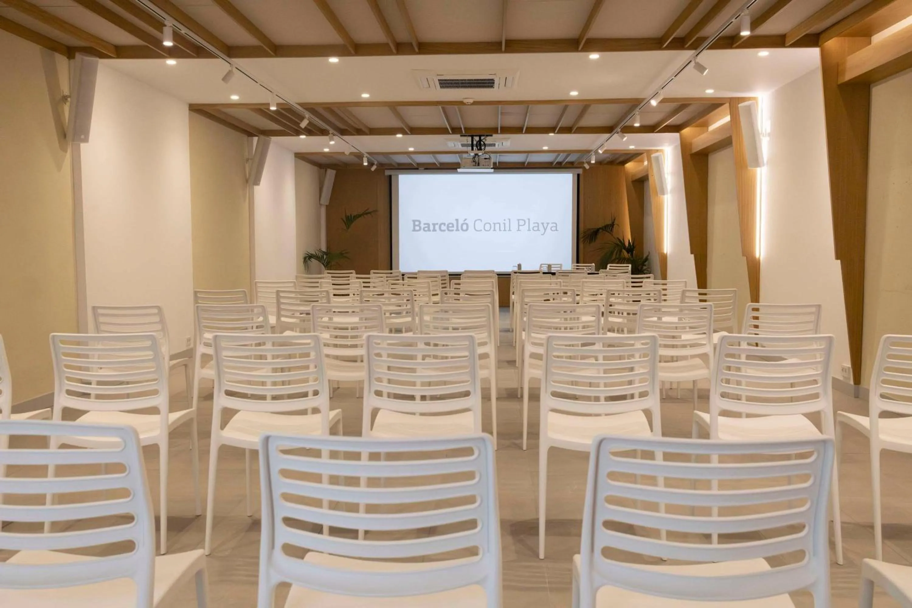 Meeting/conference room in Barceló Conil Playa - Adults Recommended