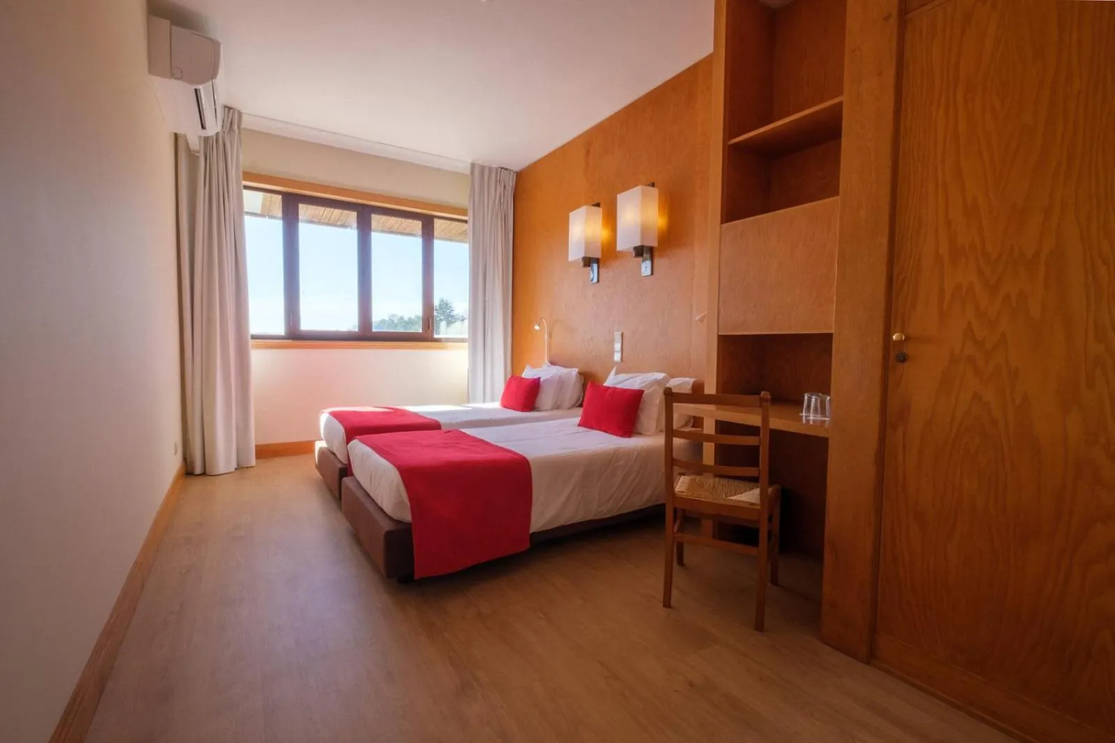 Bedroom, Bed in Vilar Oporto Hotel