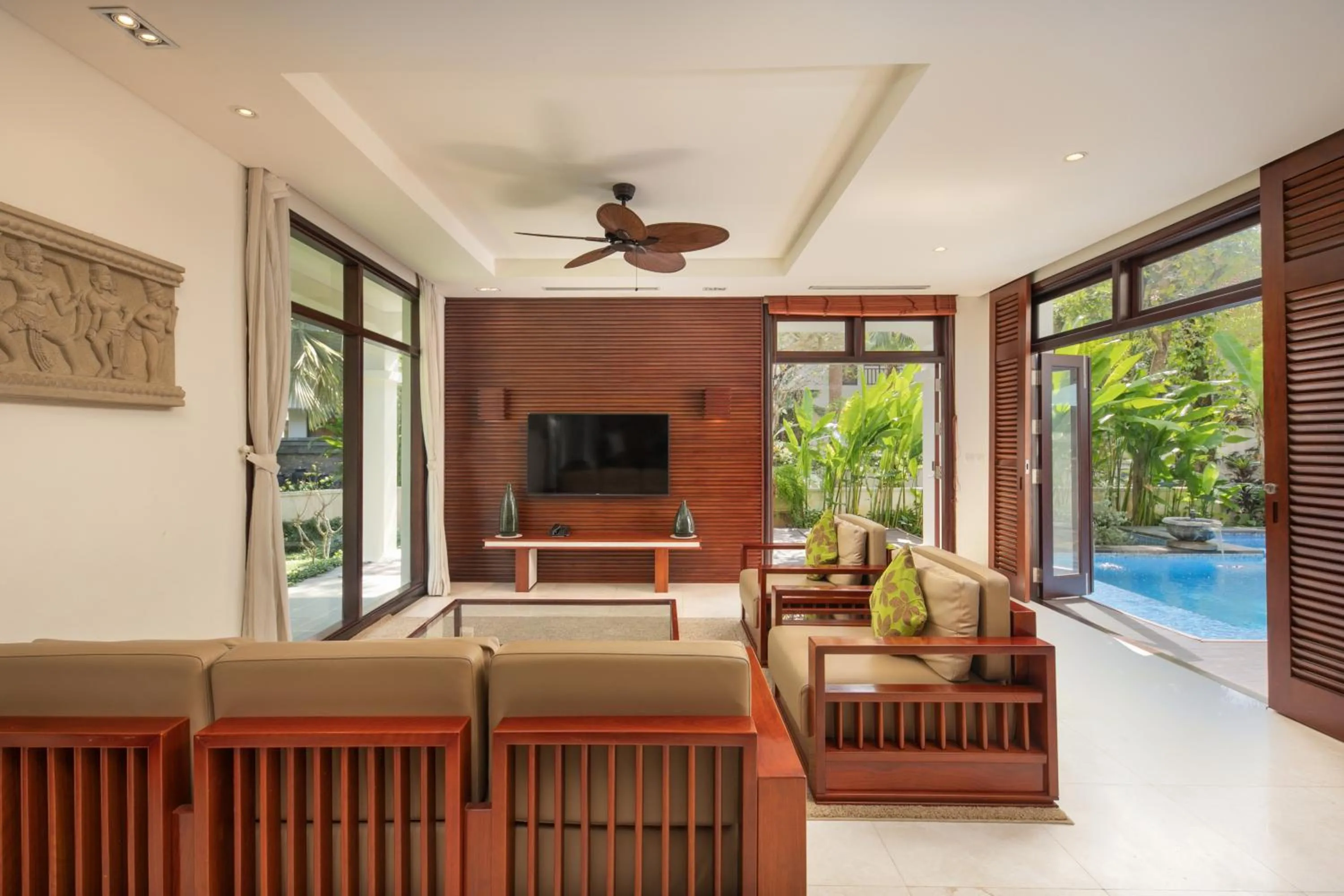 Communal lounge/ TV room in Abogo Resort Villas Luxury Da Nang