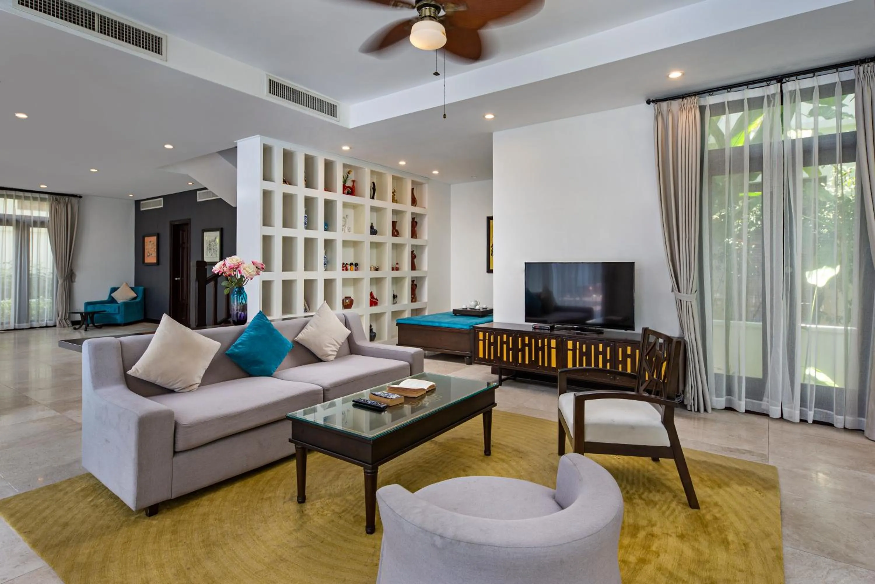 TV and multimedia in Abogo Resort Villas Luxury Da Nang