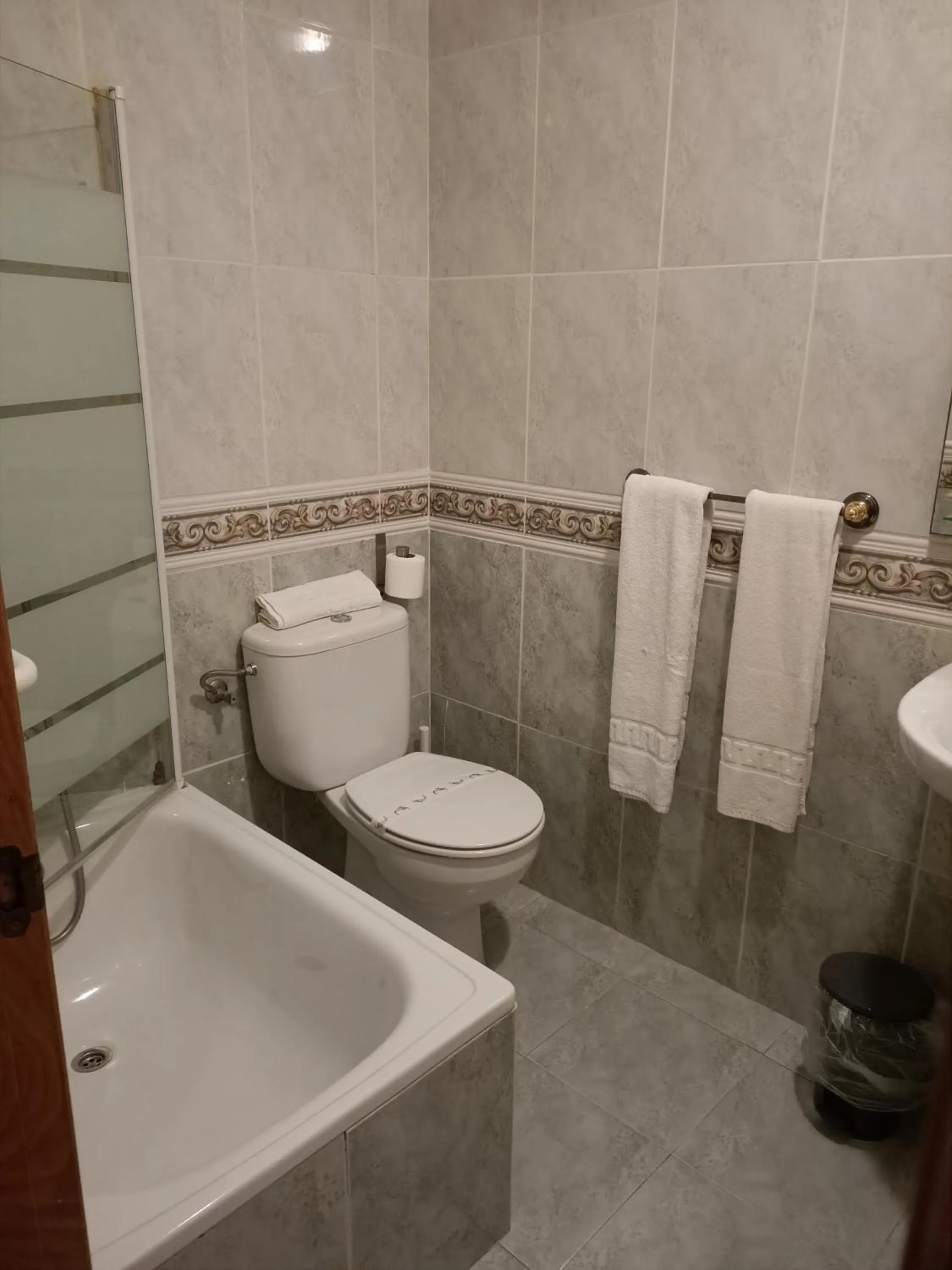 Bathroom in Pensión Argüelles