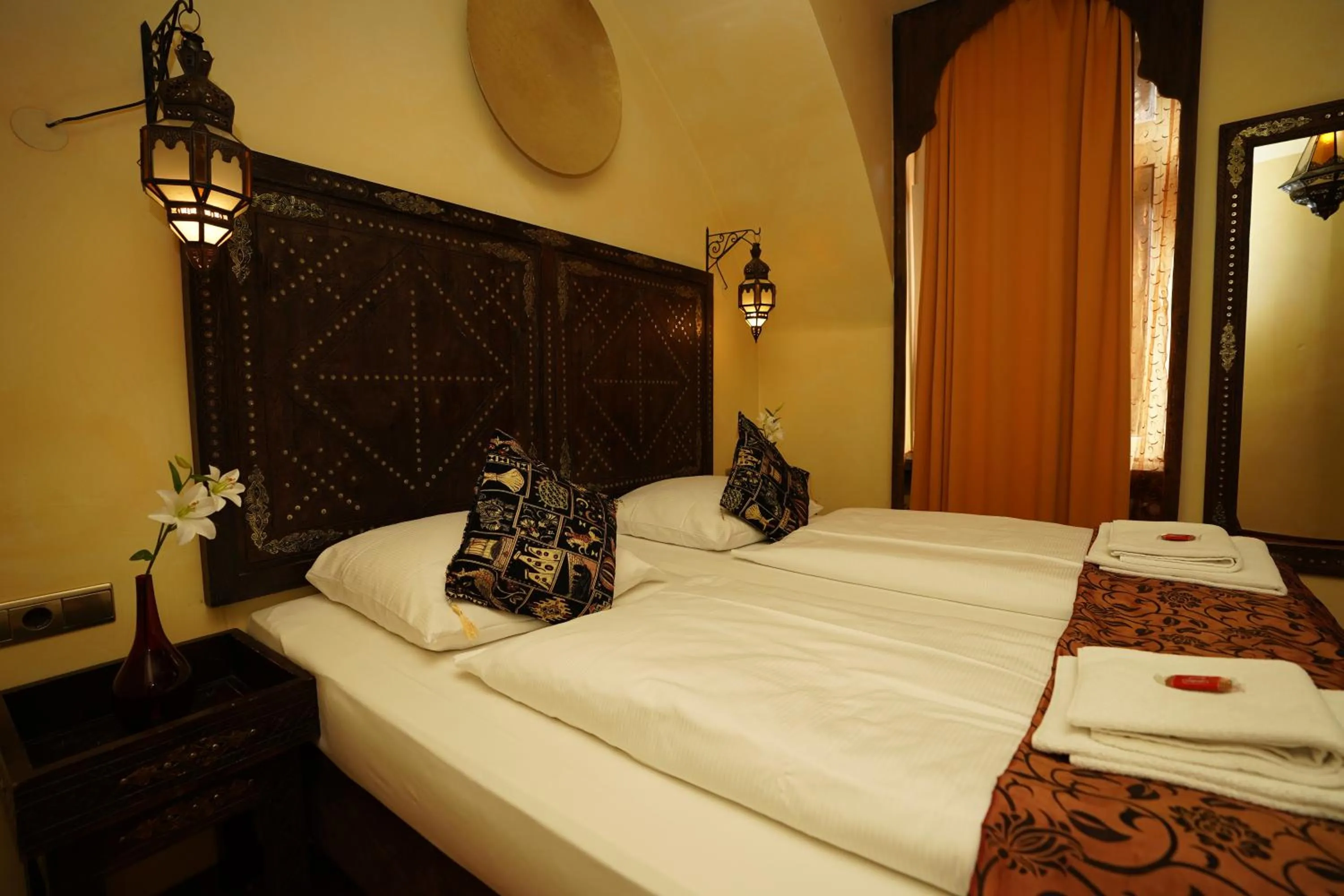 Hotel Villa Oriental & Restaurant                                               