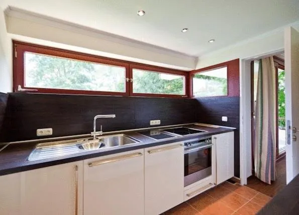 Kitchen or kitchenette in Central Hotel-Apart München