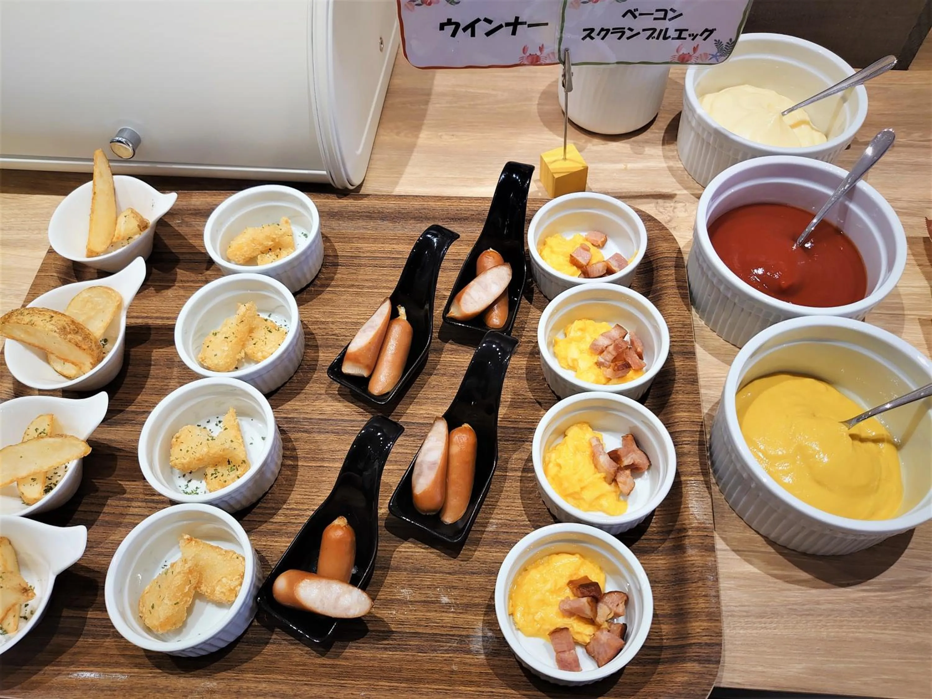 Buffet breakfast in Green Rich Hotel Miyazaki Tachibandori 2 (Artificial hot spring Futamata Yunohana)